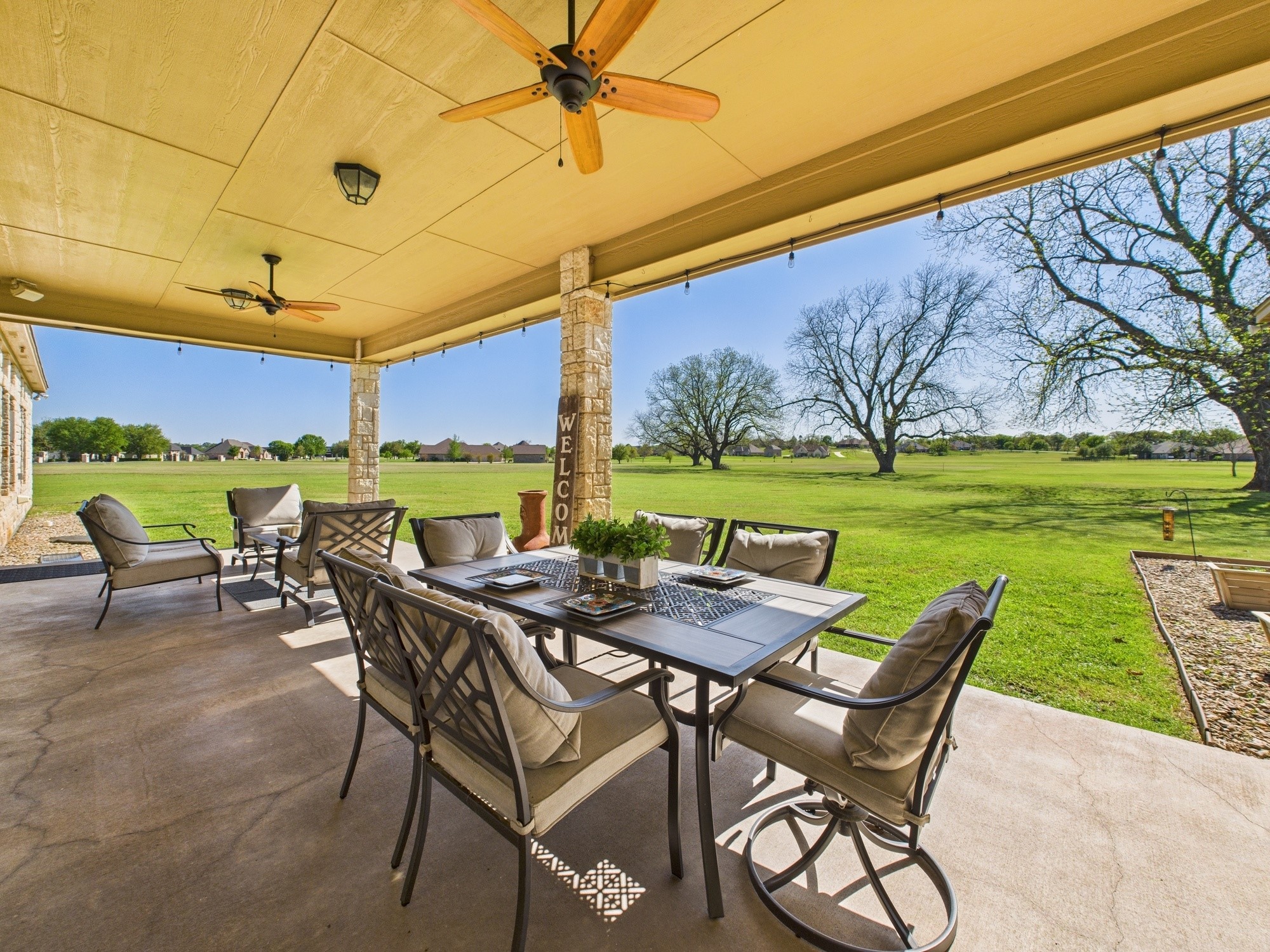 1211 E Scandinavian Court