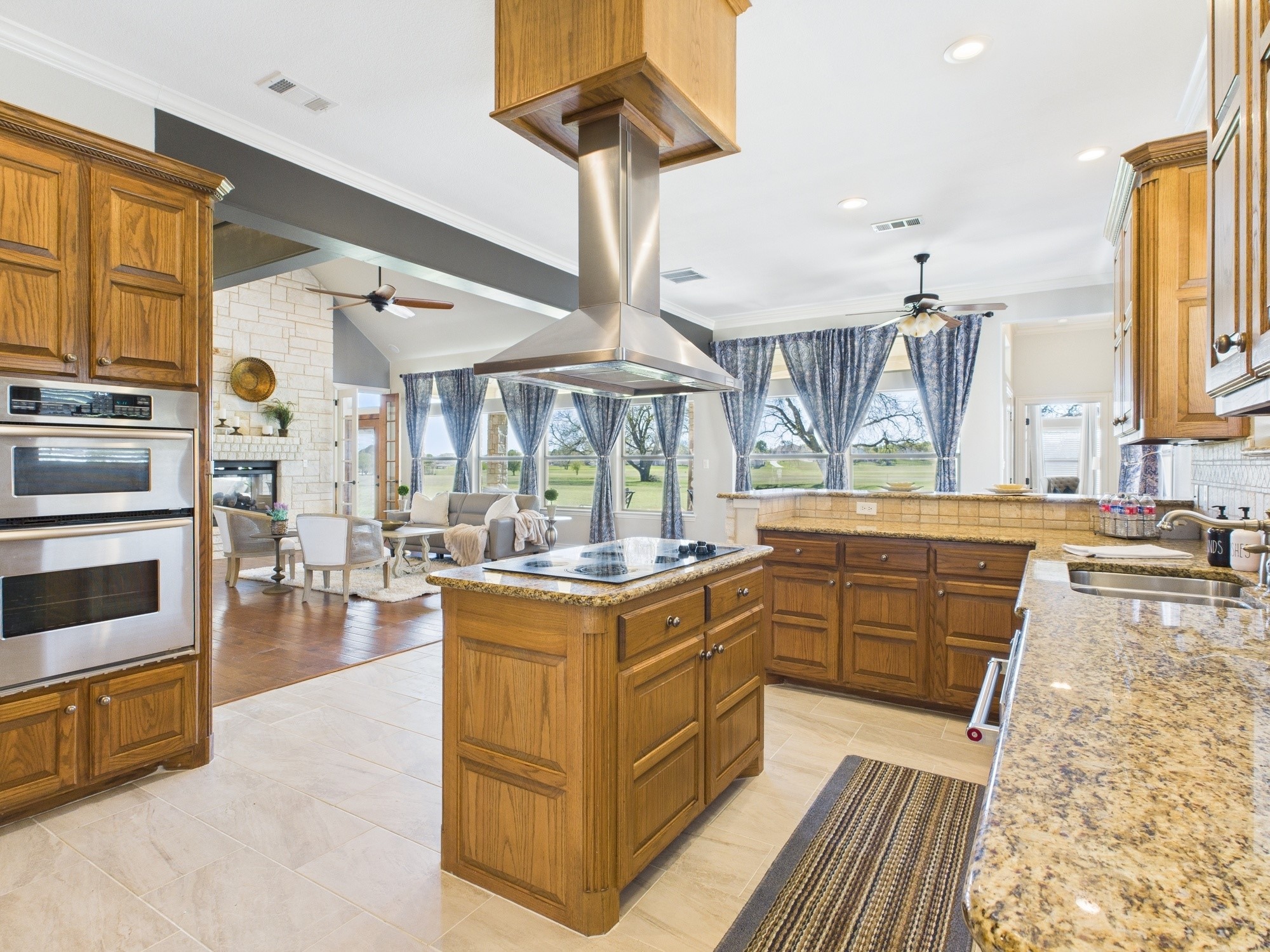 1211 E Scandinavian Court