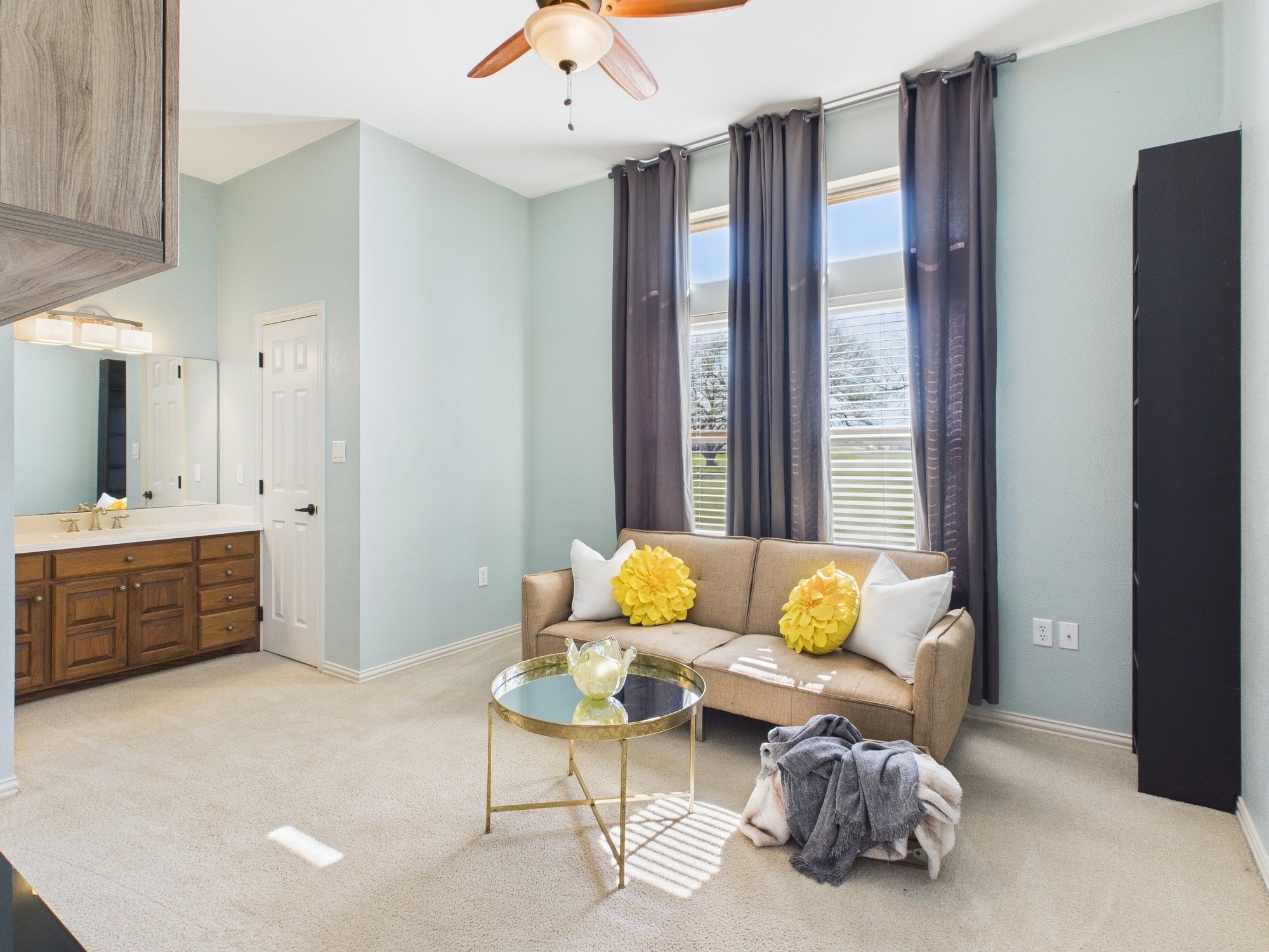 1211 E Scandinavian Court