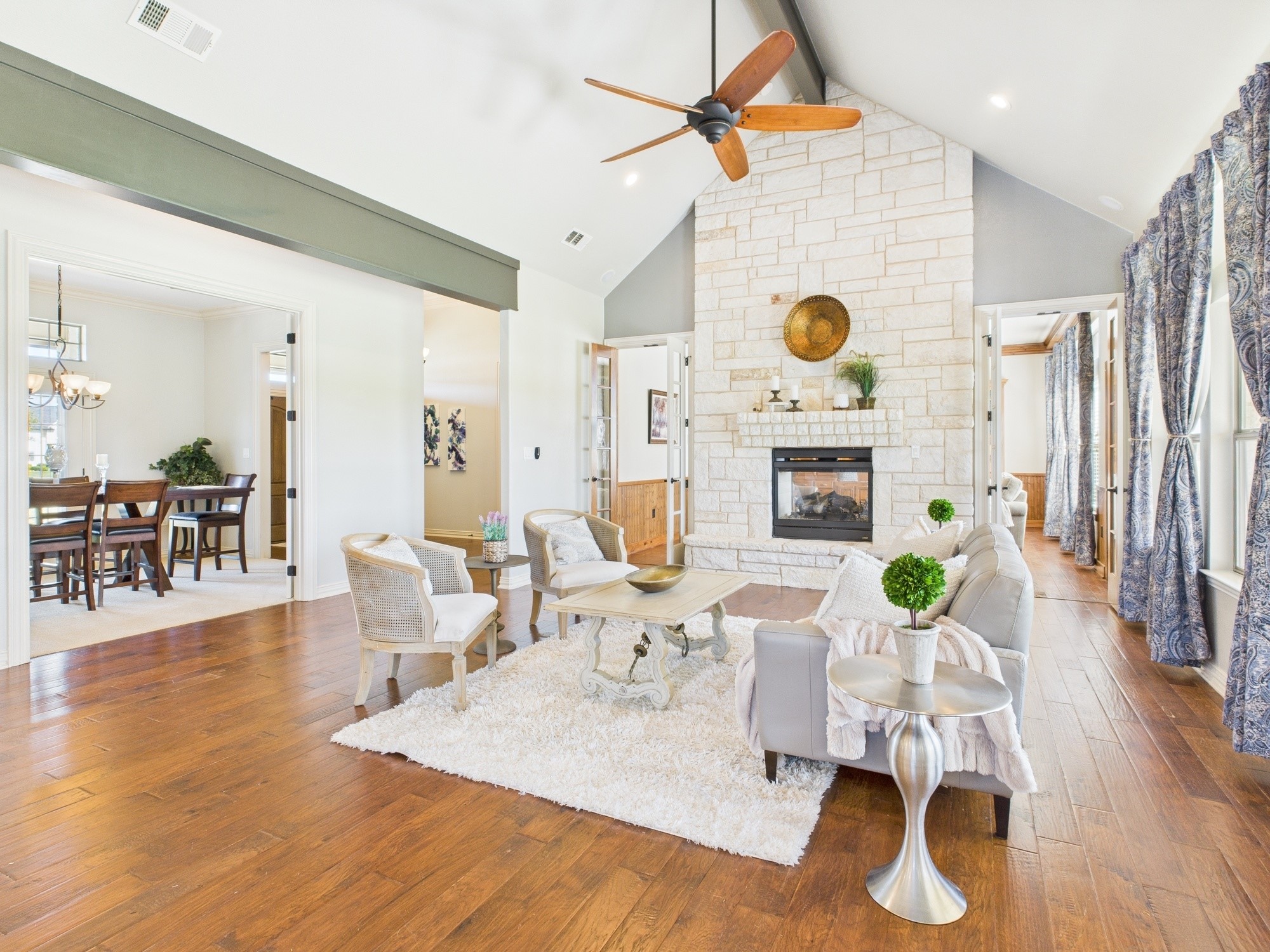 1211 E Scandinavian Court