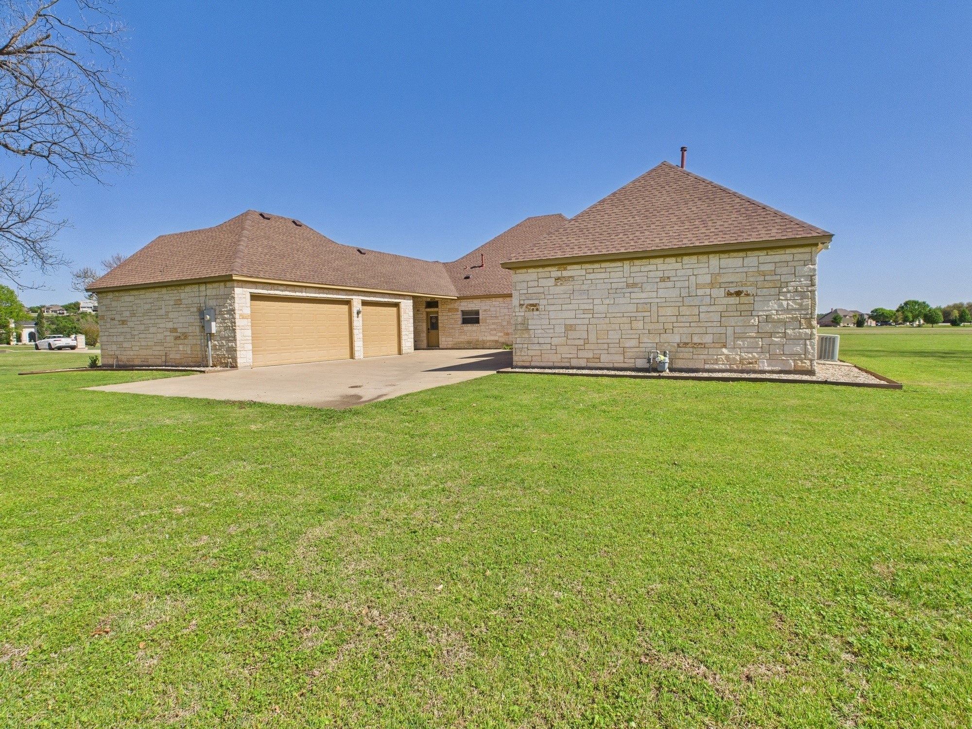 1211 E Scandinavian Court