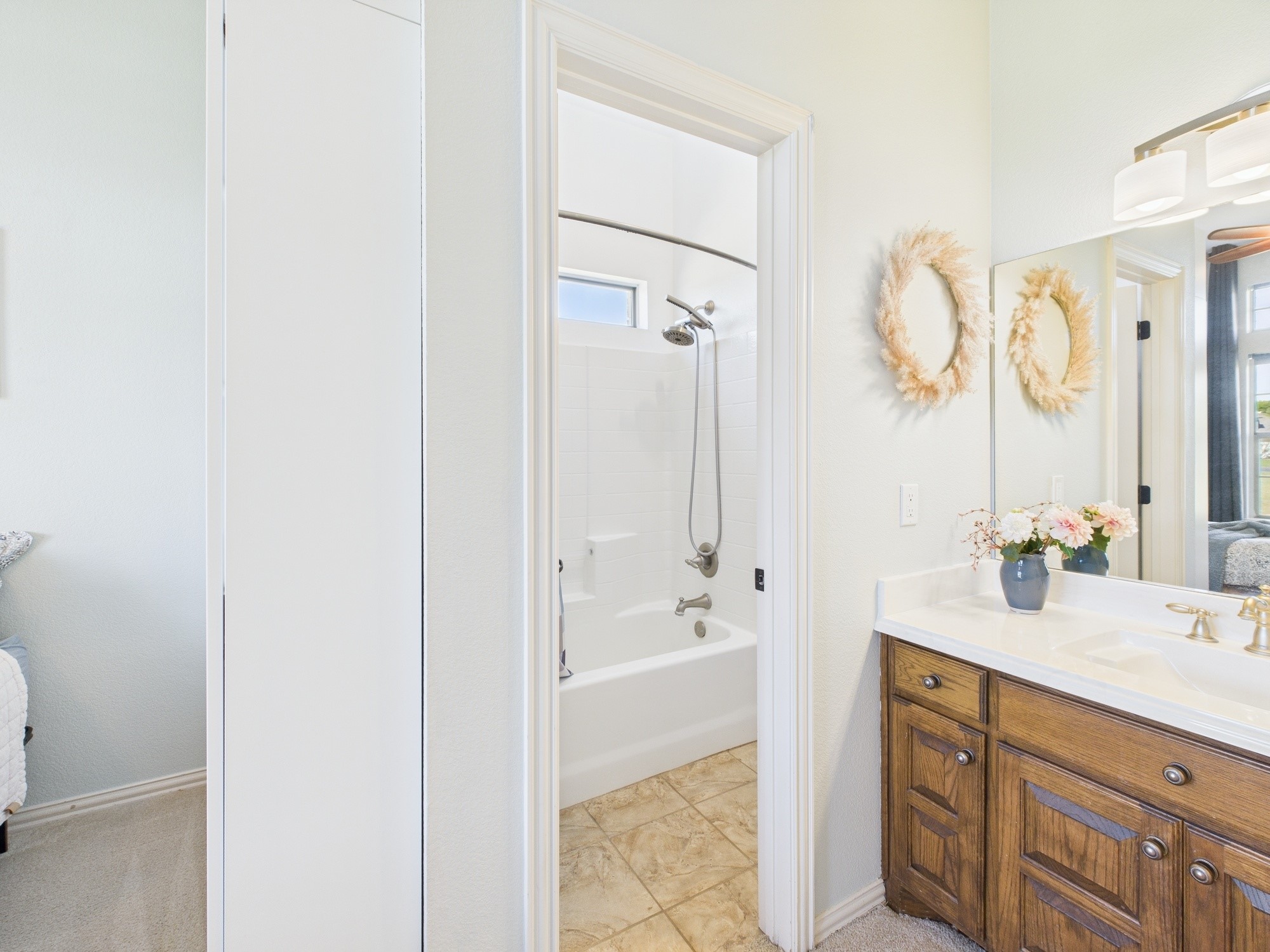 1211 E Scandinavian Court