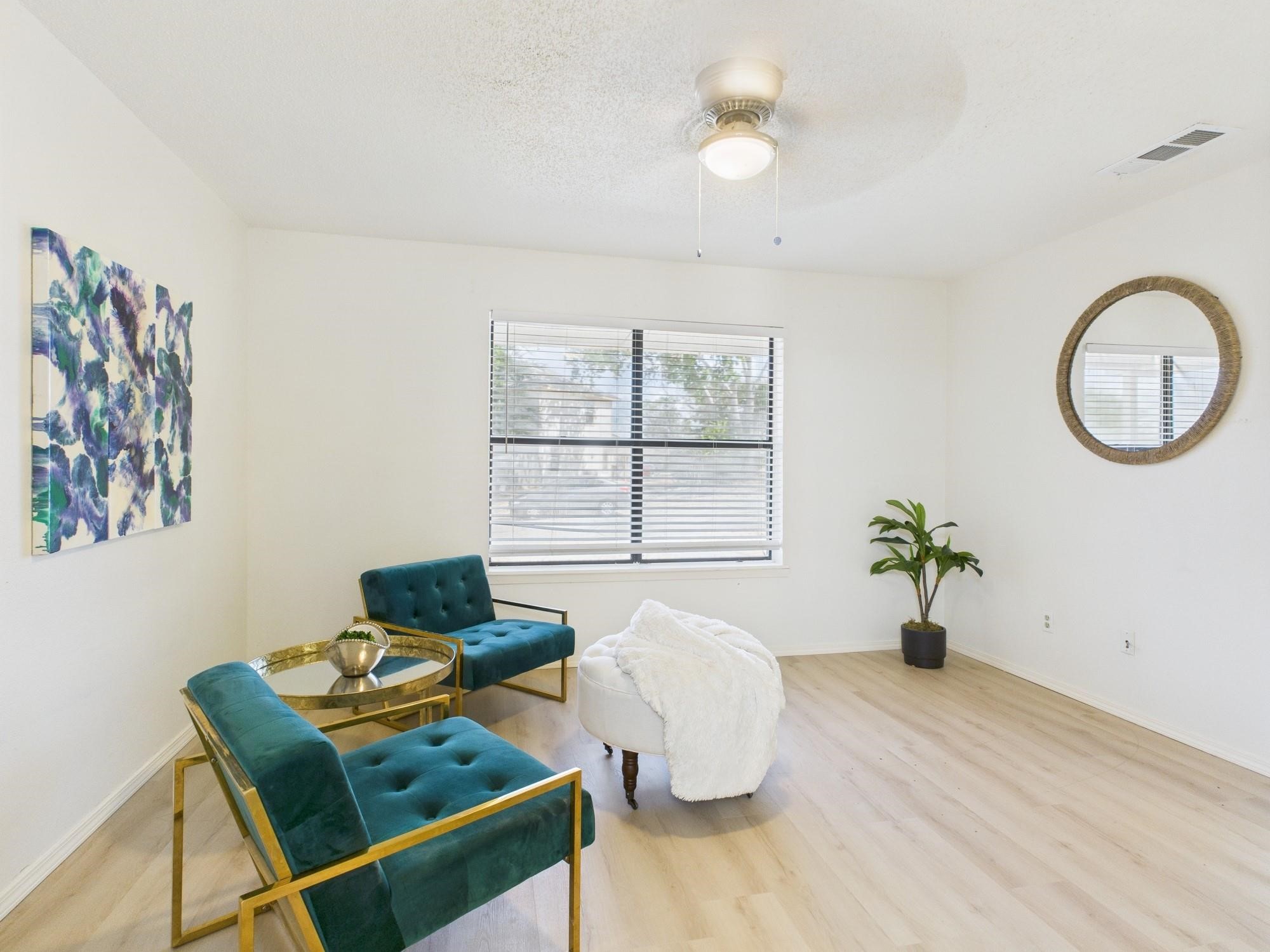 1432 W Torrey Street