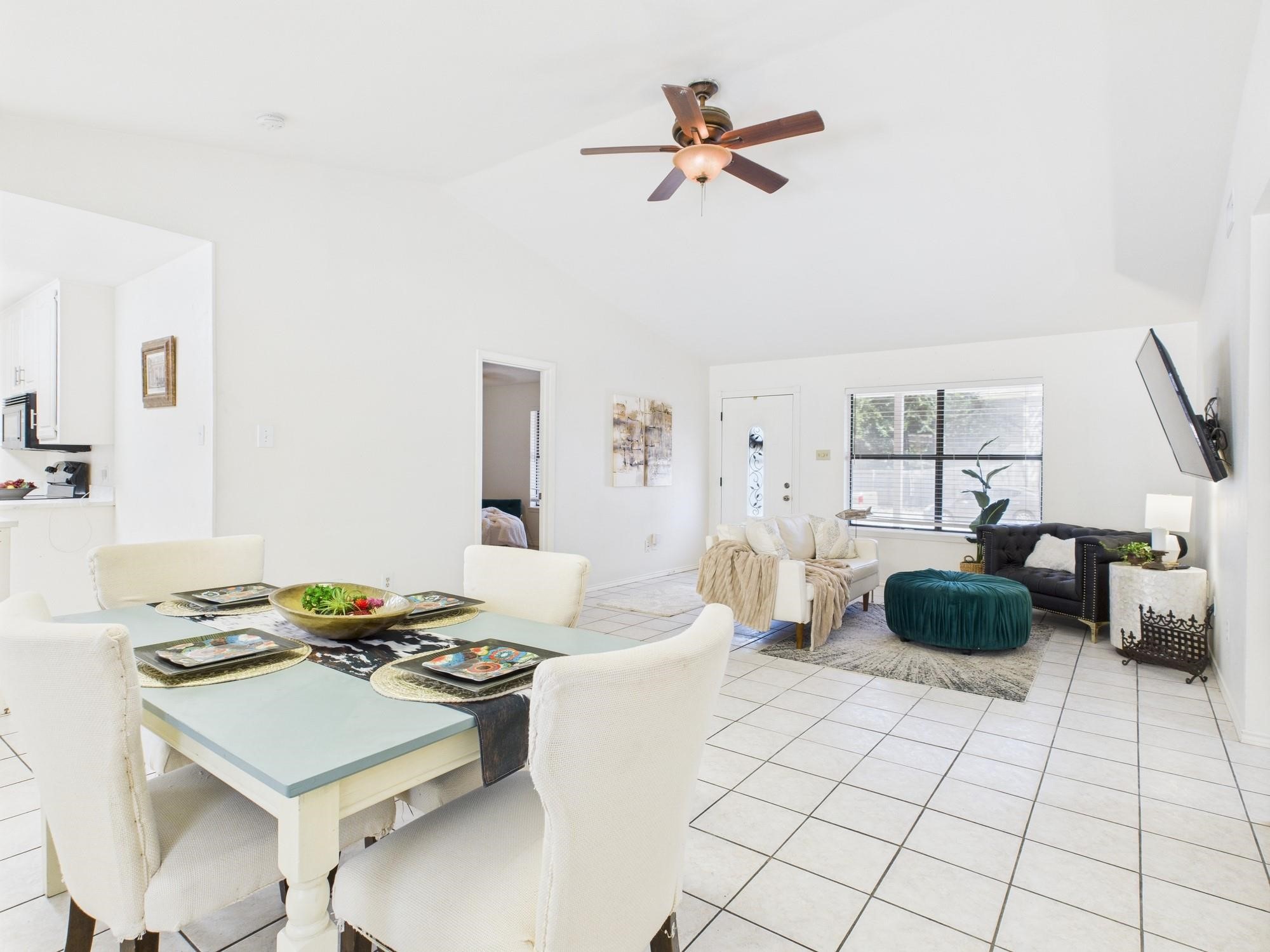 1432 W Torrey Street