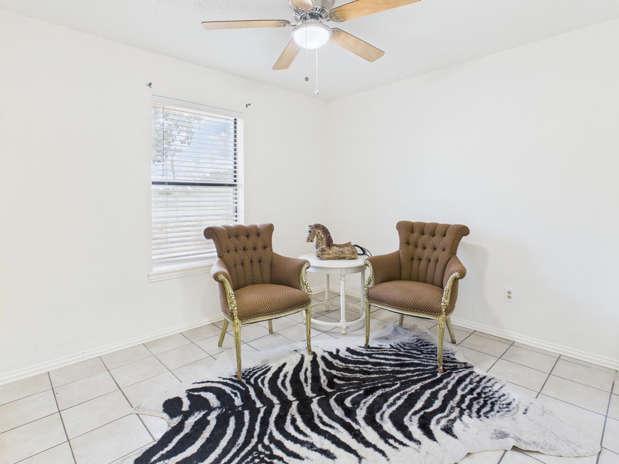 1432 W Torrey Street