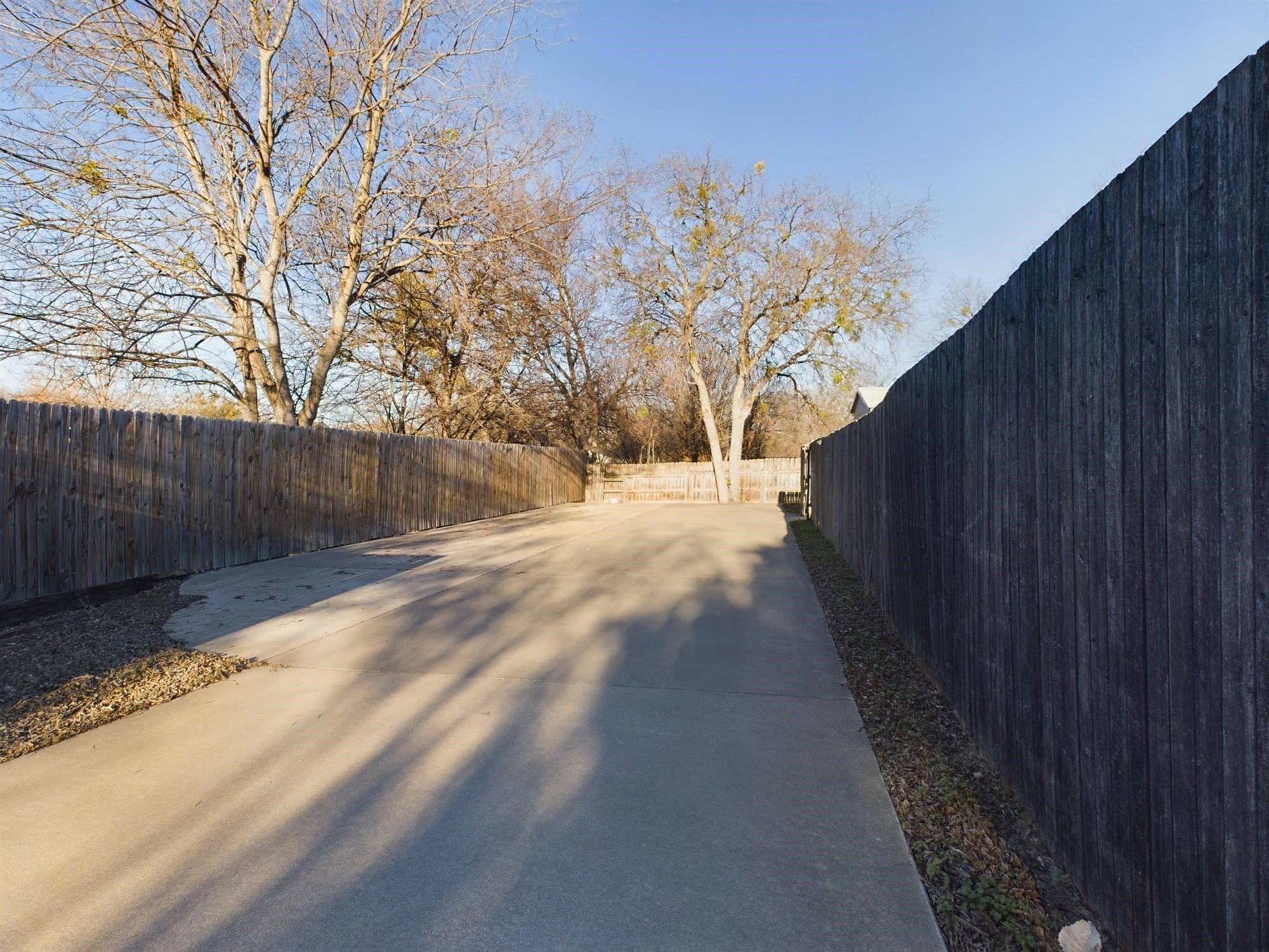 1432 W Torrey Street