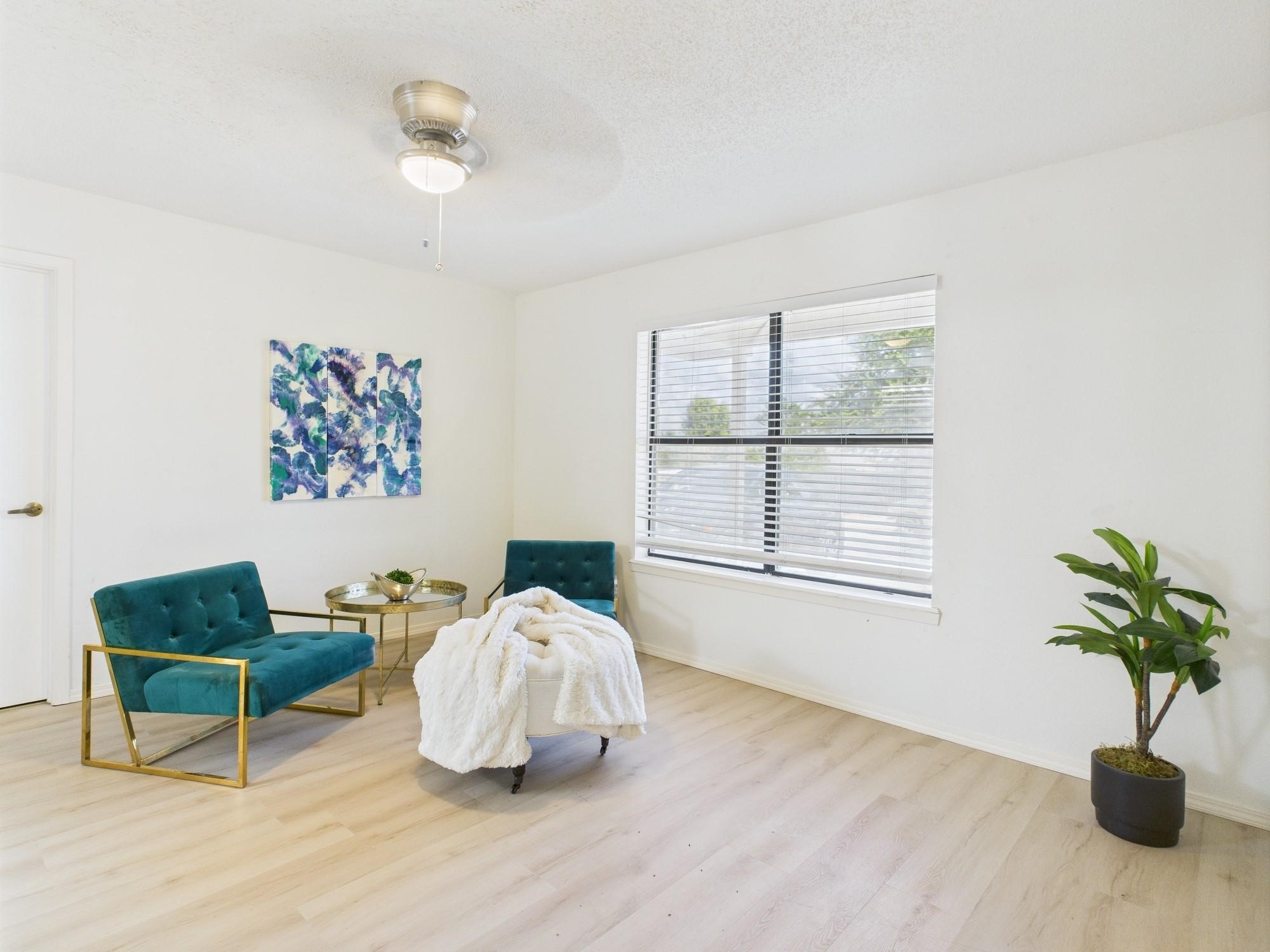 1432 W Torrey Street