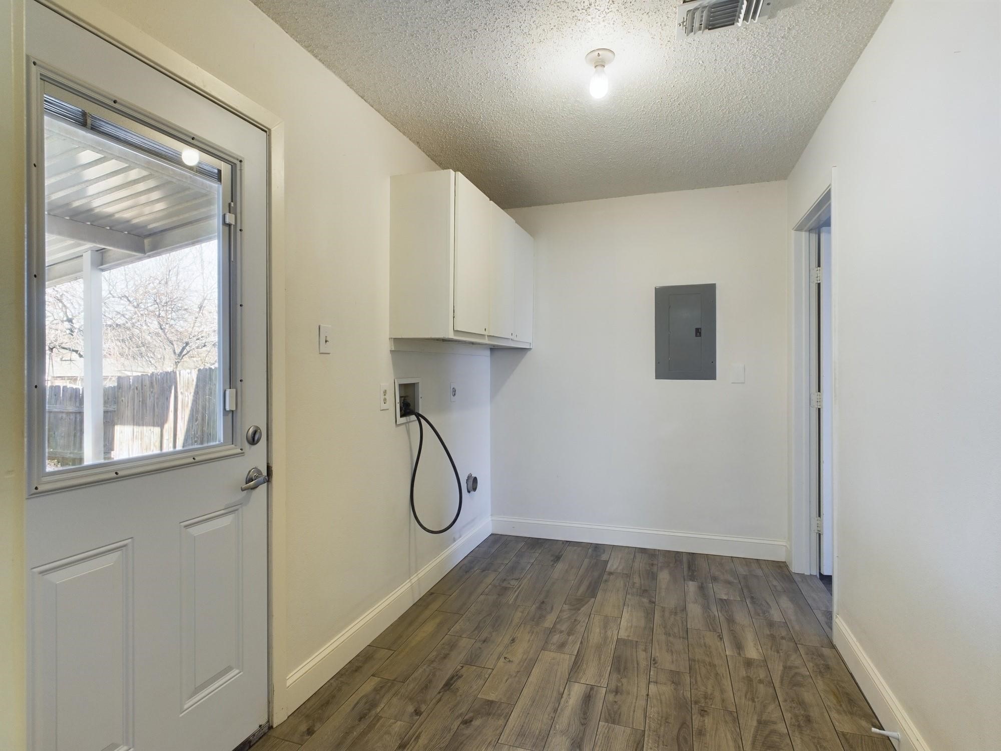 1432 W Torrey Street