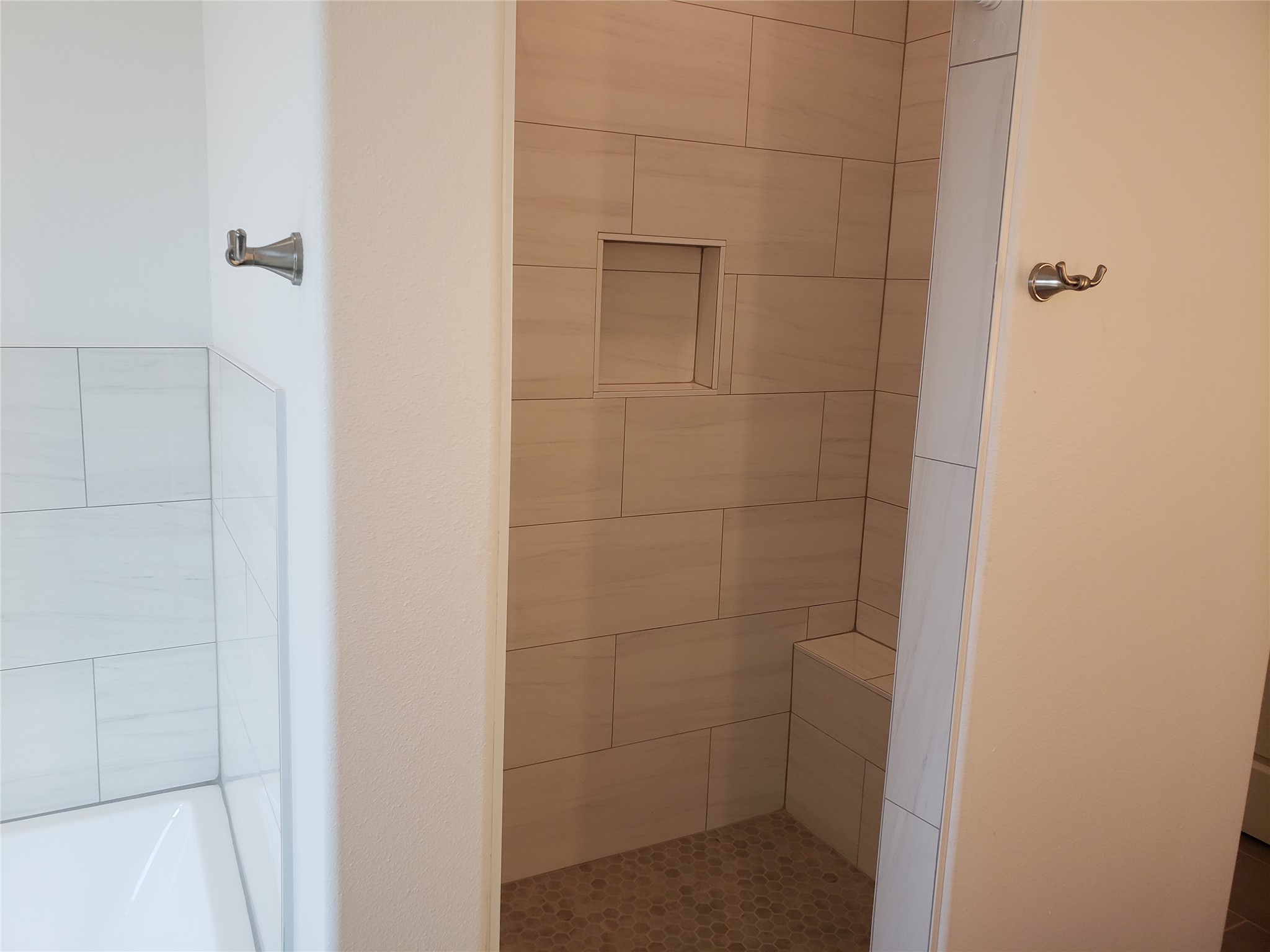 5521 Tin Top Highway