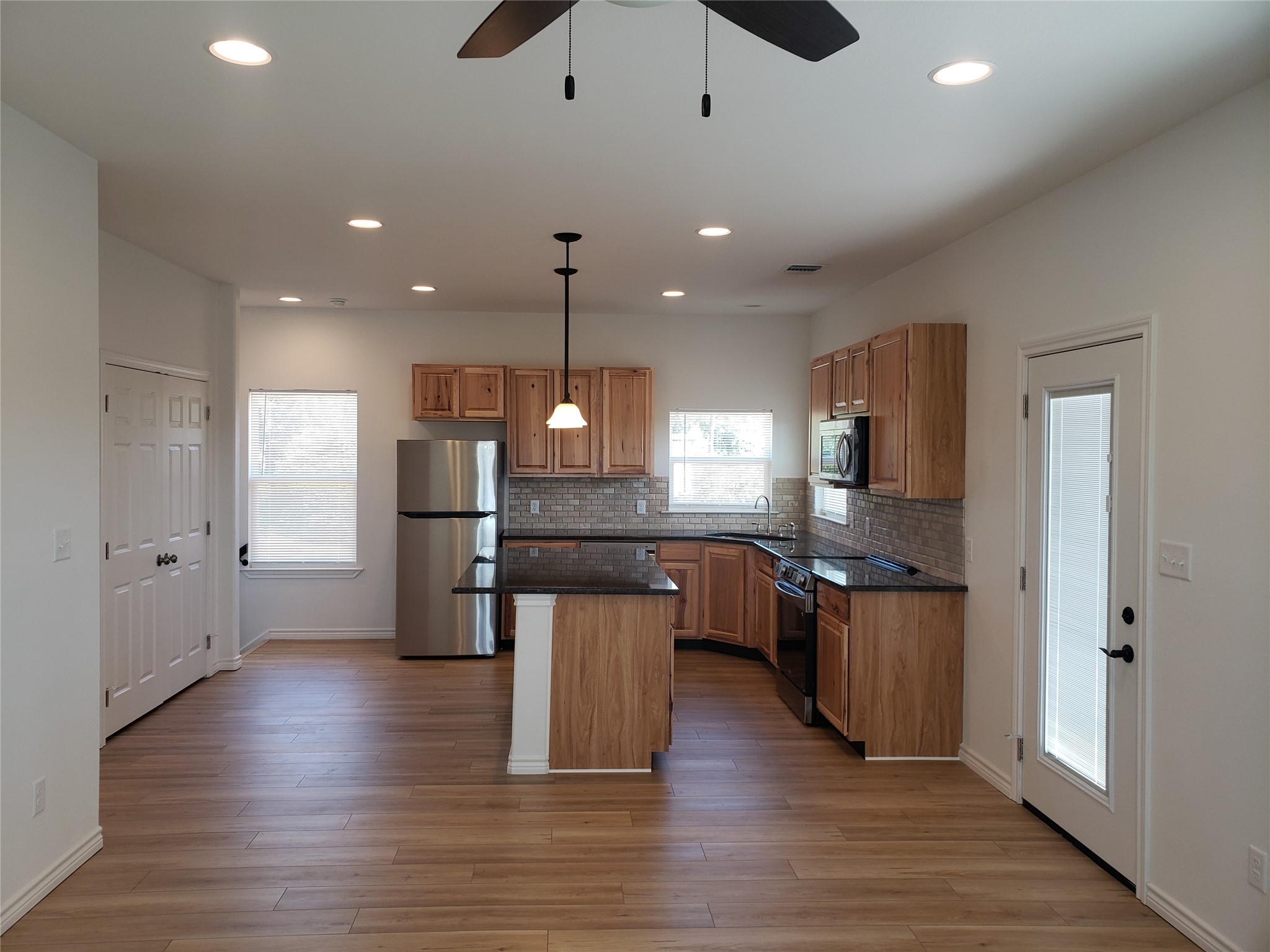 5521 Tin Top Highway