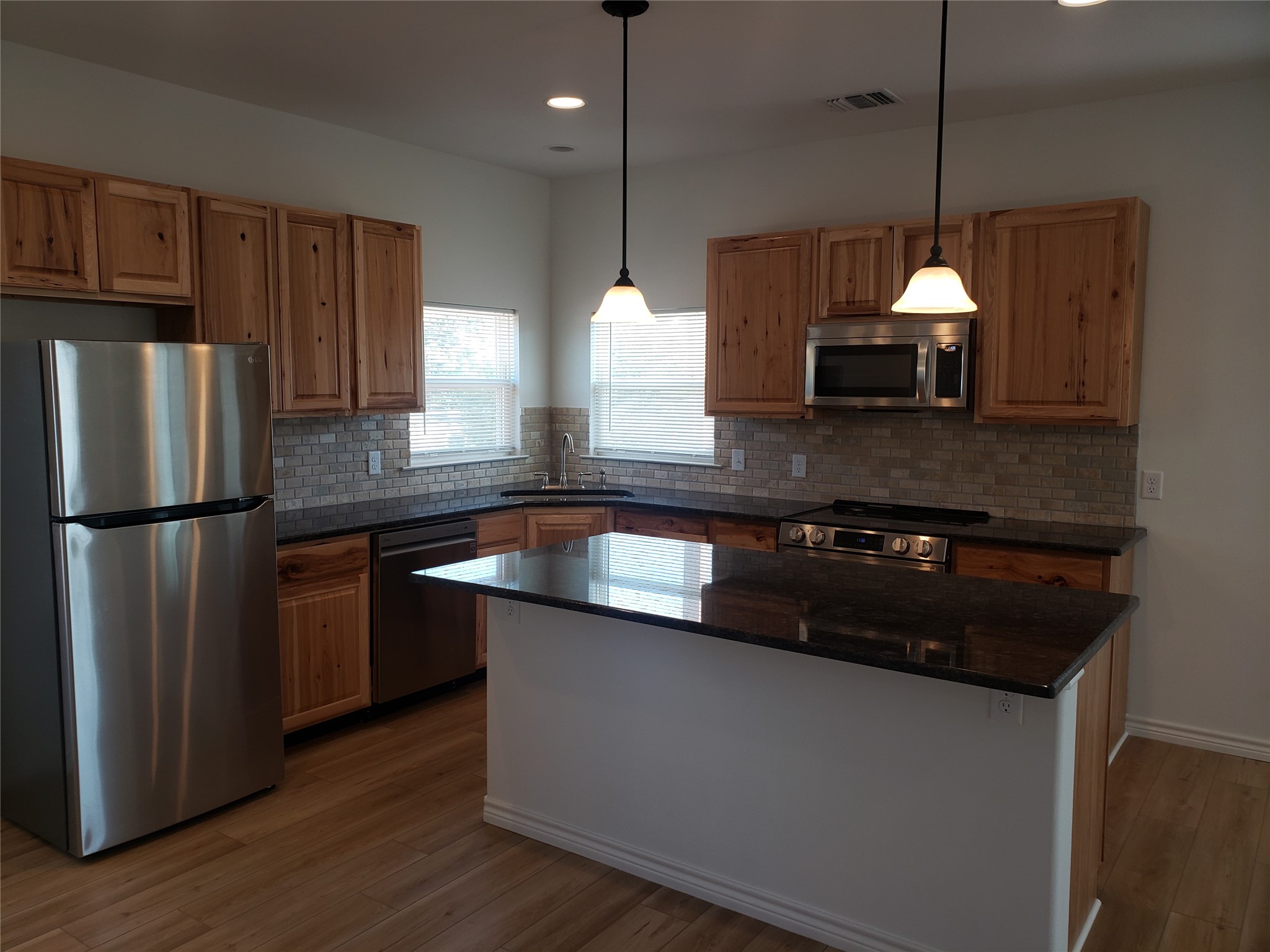 5521 Tin Top Highway