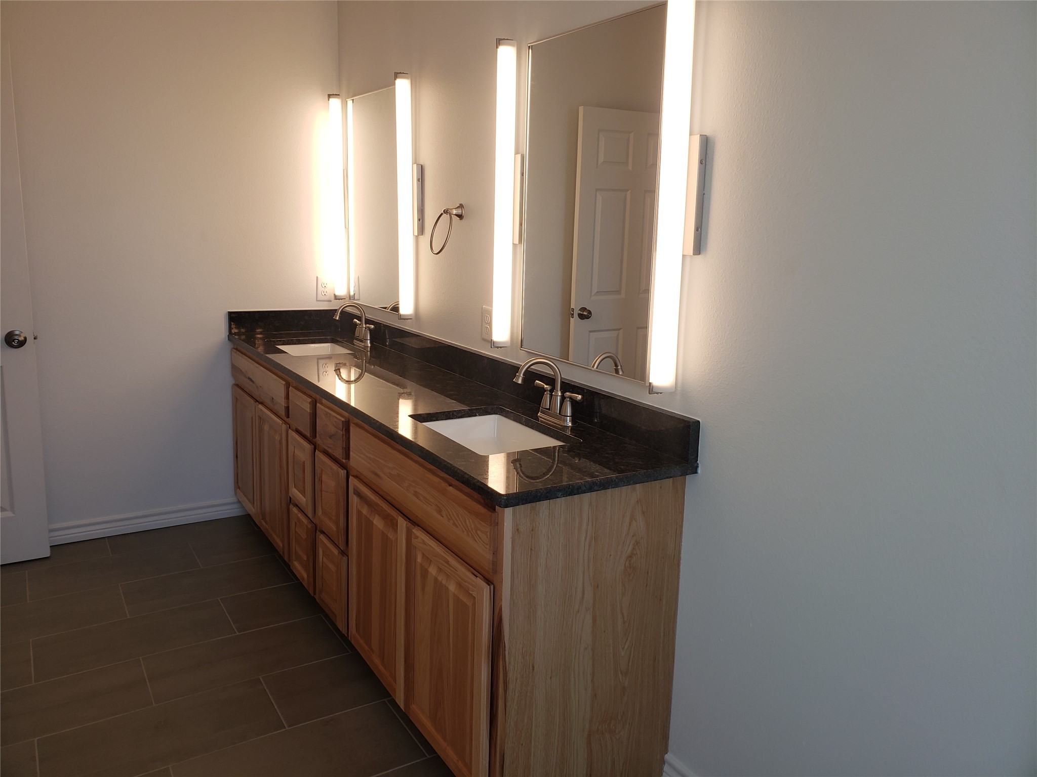 5521 Tin Top Highway