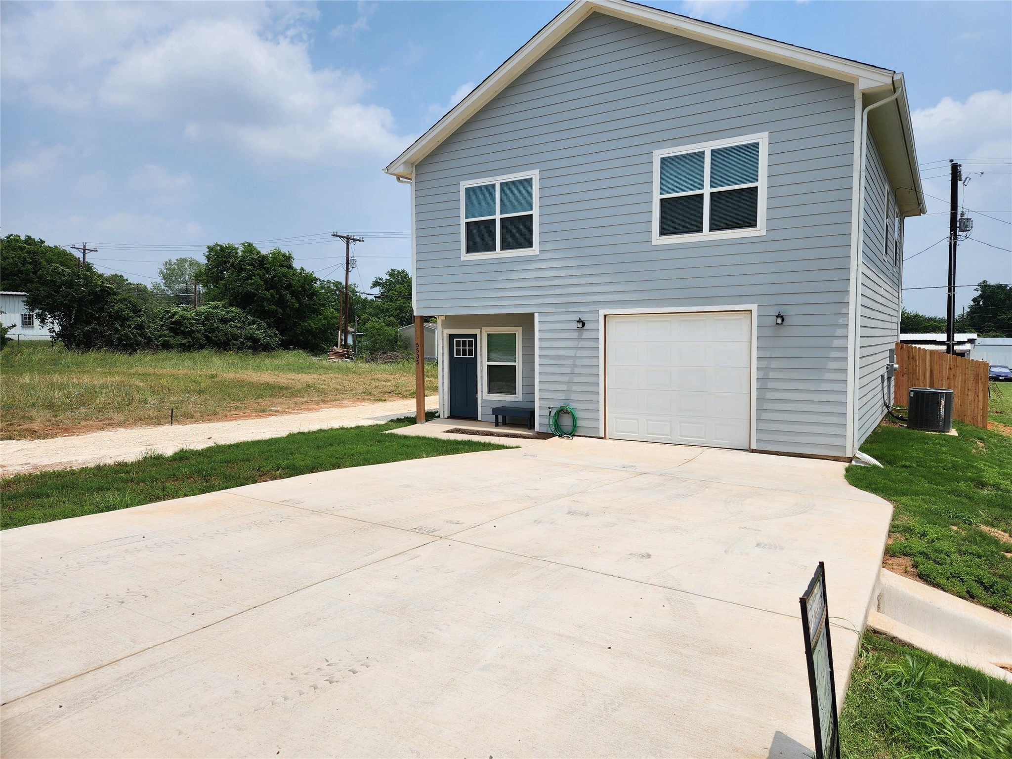 5521 Tin Top Highway