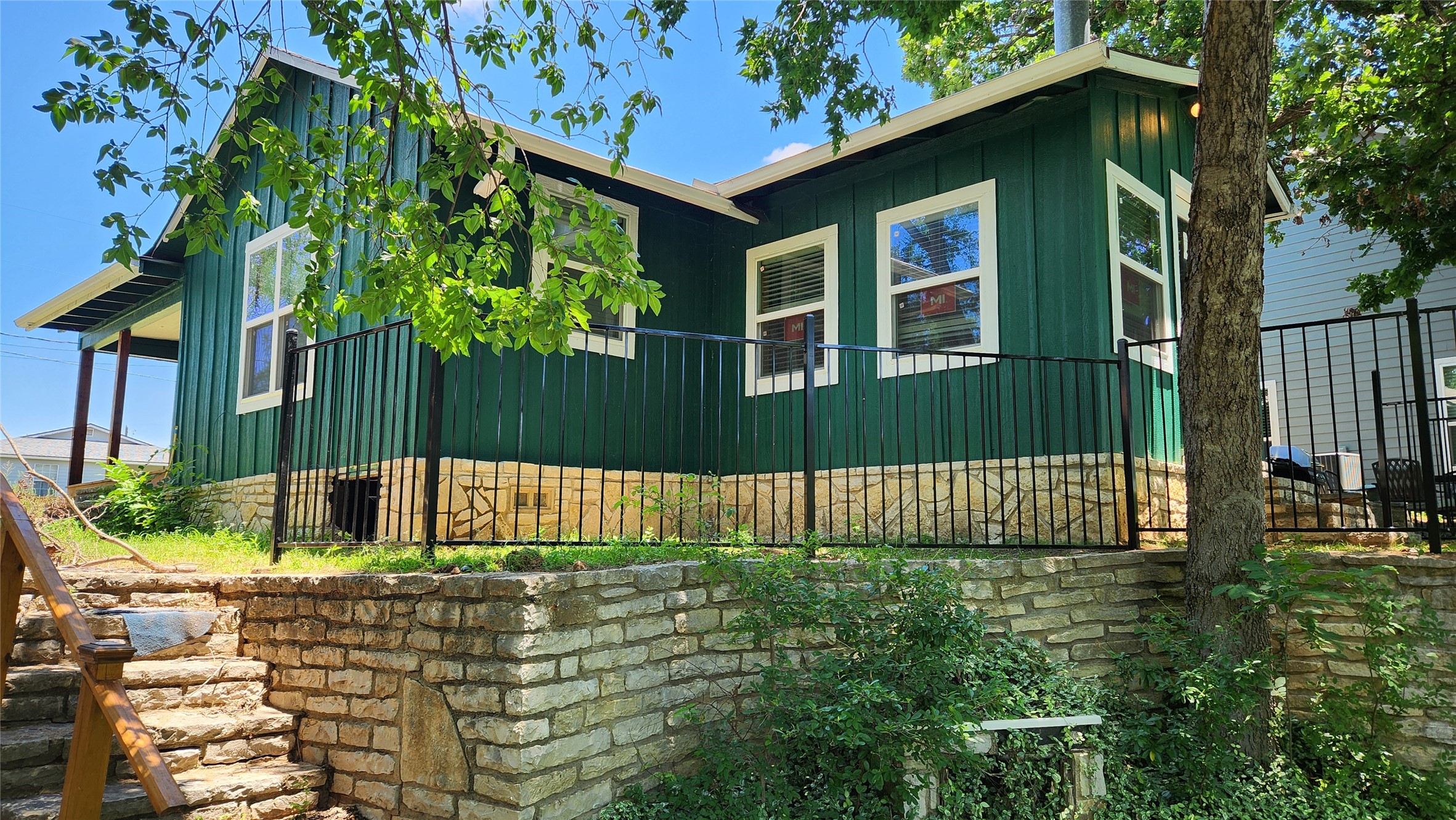 3307 Robinson Creek Drive