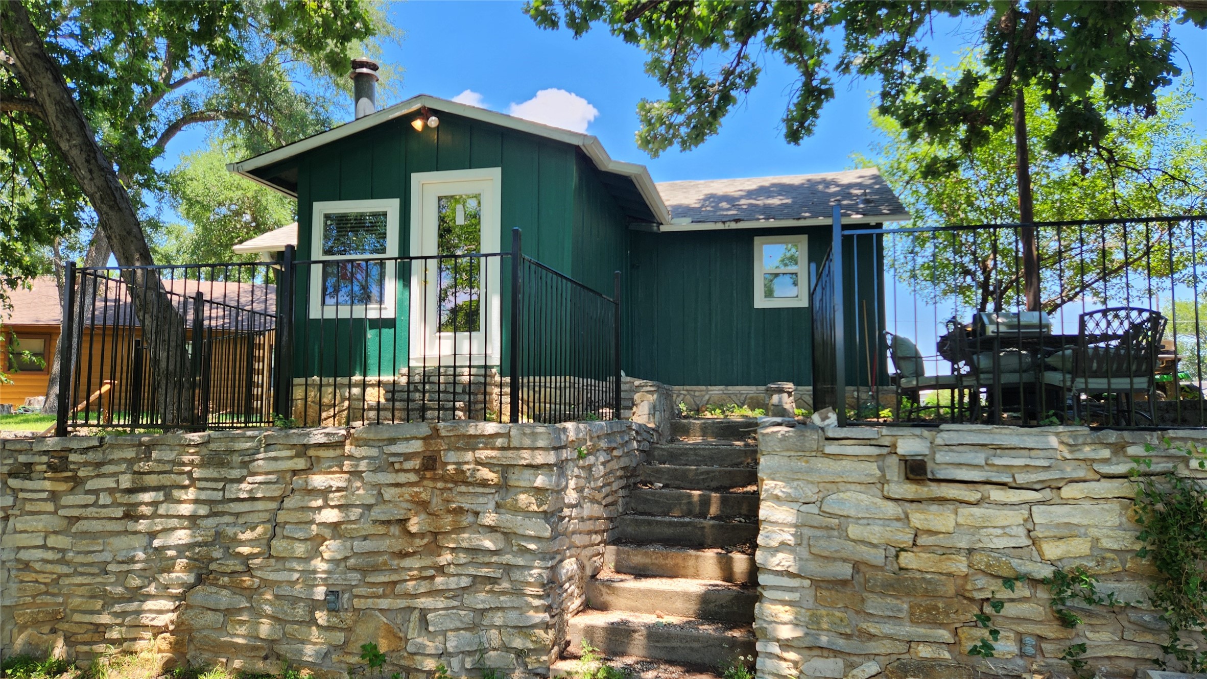 3307 Robinson Creek Drive