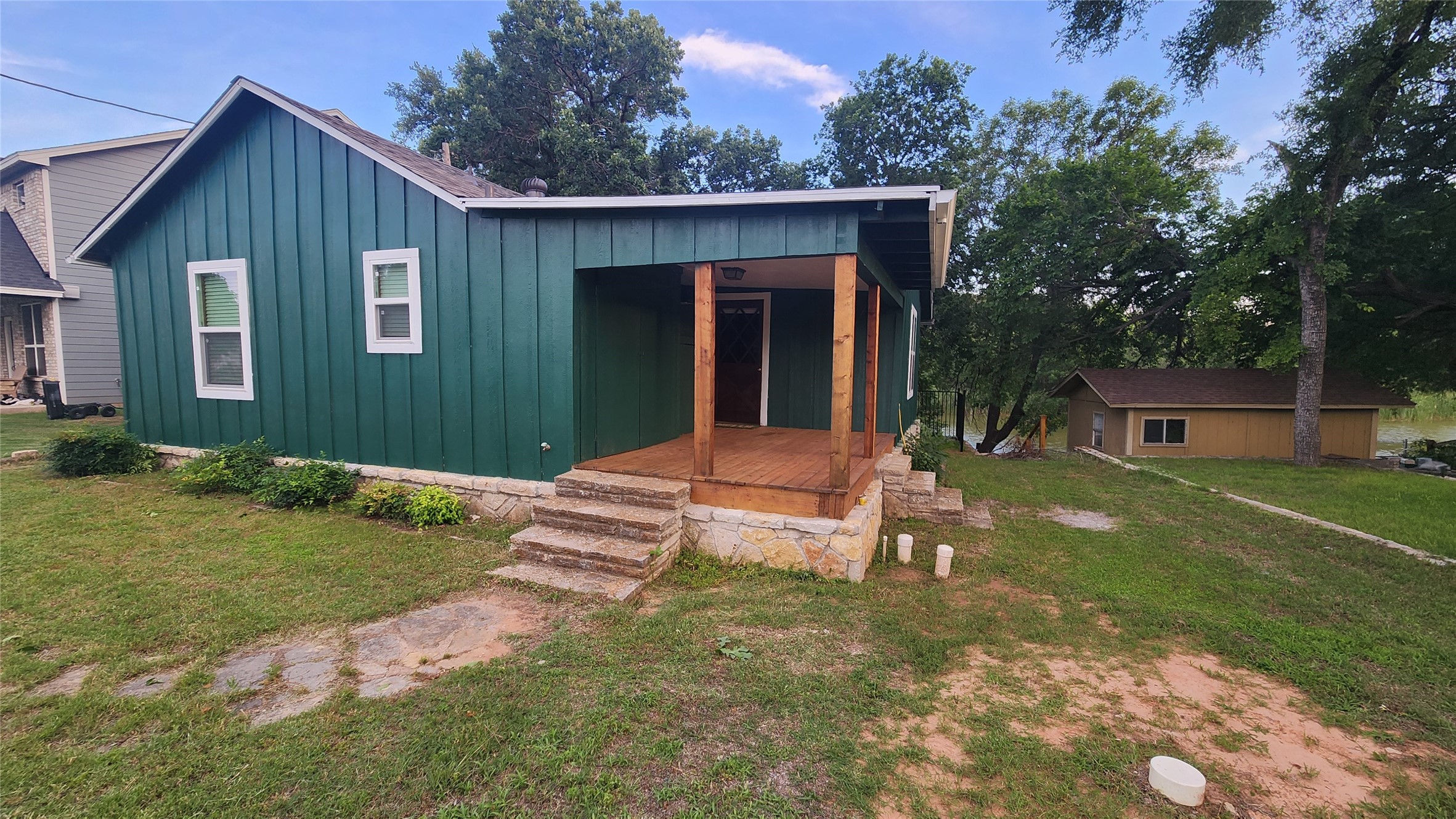 3307 Robinson Creek Drive