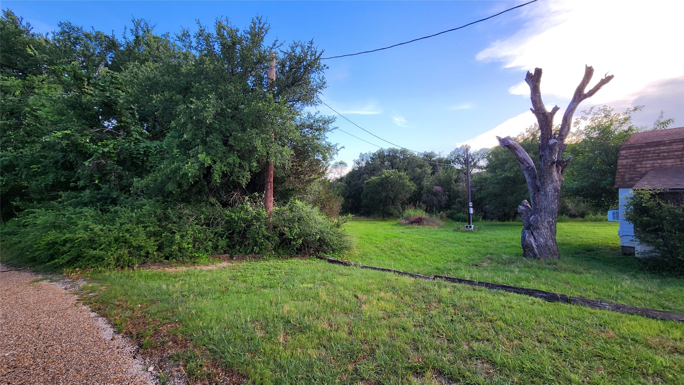 3012 Moon Court