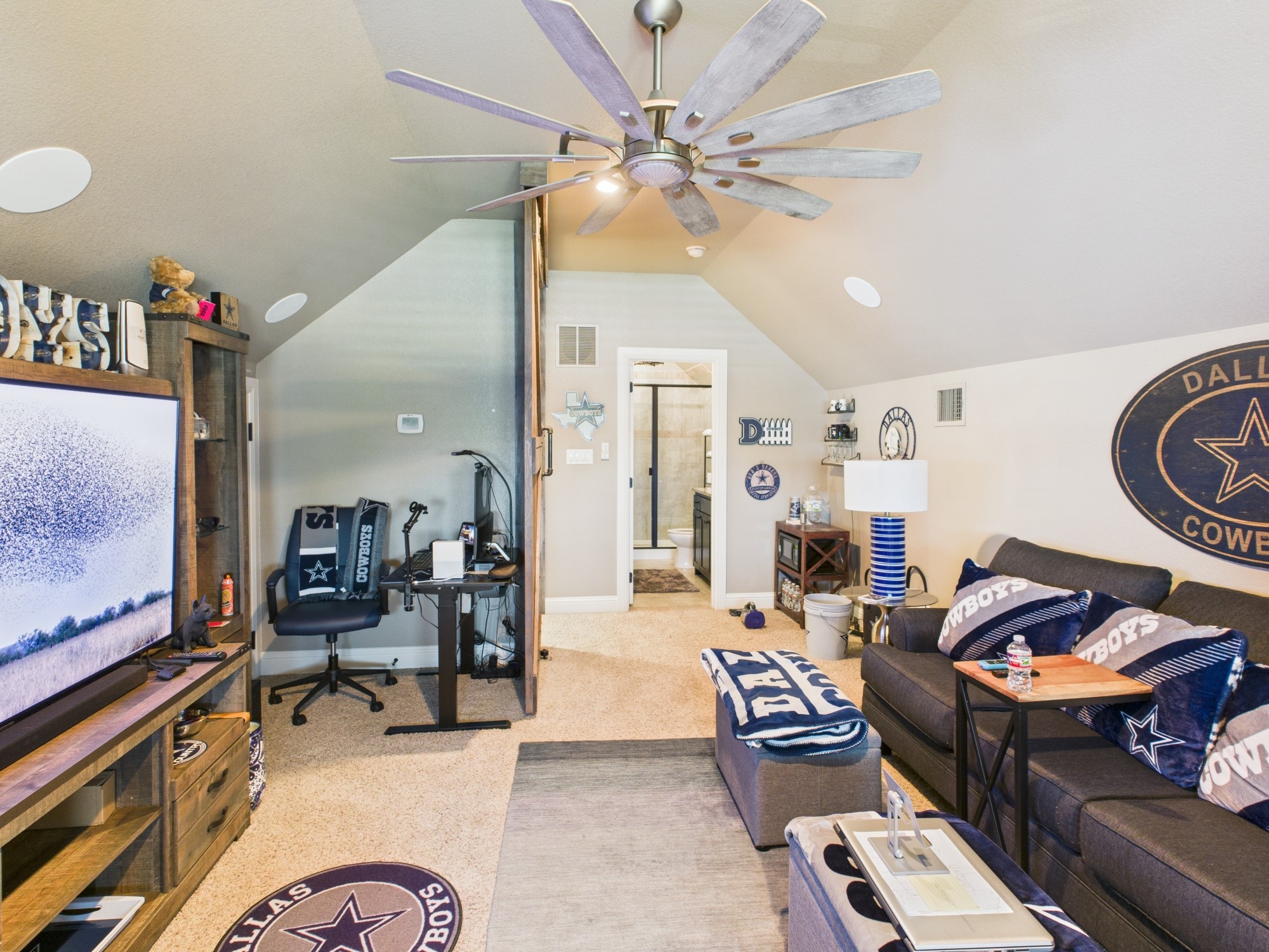 1201 E Iberian Court