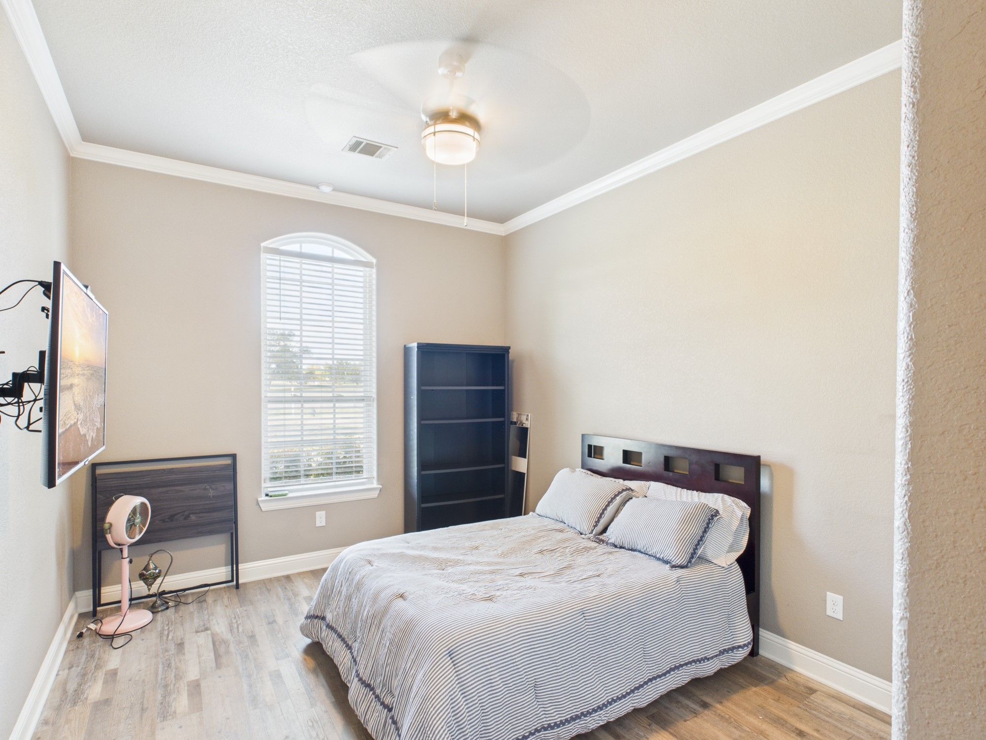 1201 E Iberian Court