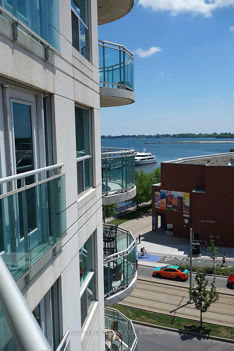 600 Queens Quay W 828, Toronto Unit: 828
