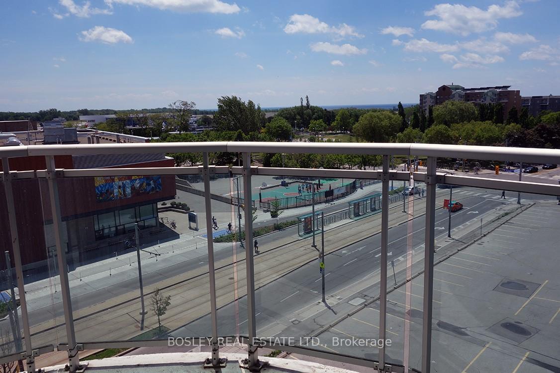 600 Queens Quay W 828, Toronto Unit: 828