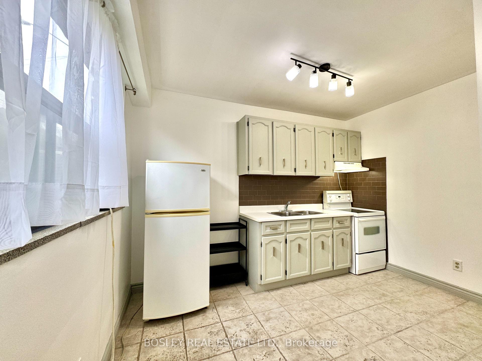 740 Eglinton Avenue W 108