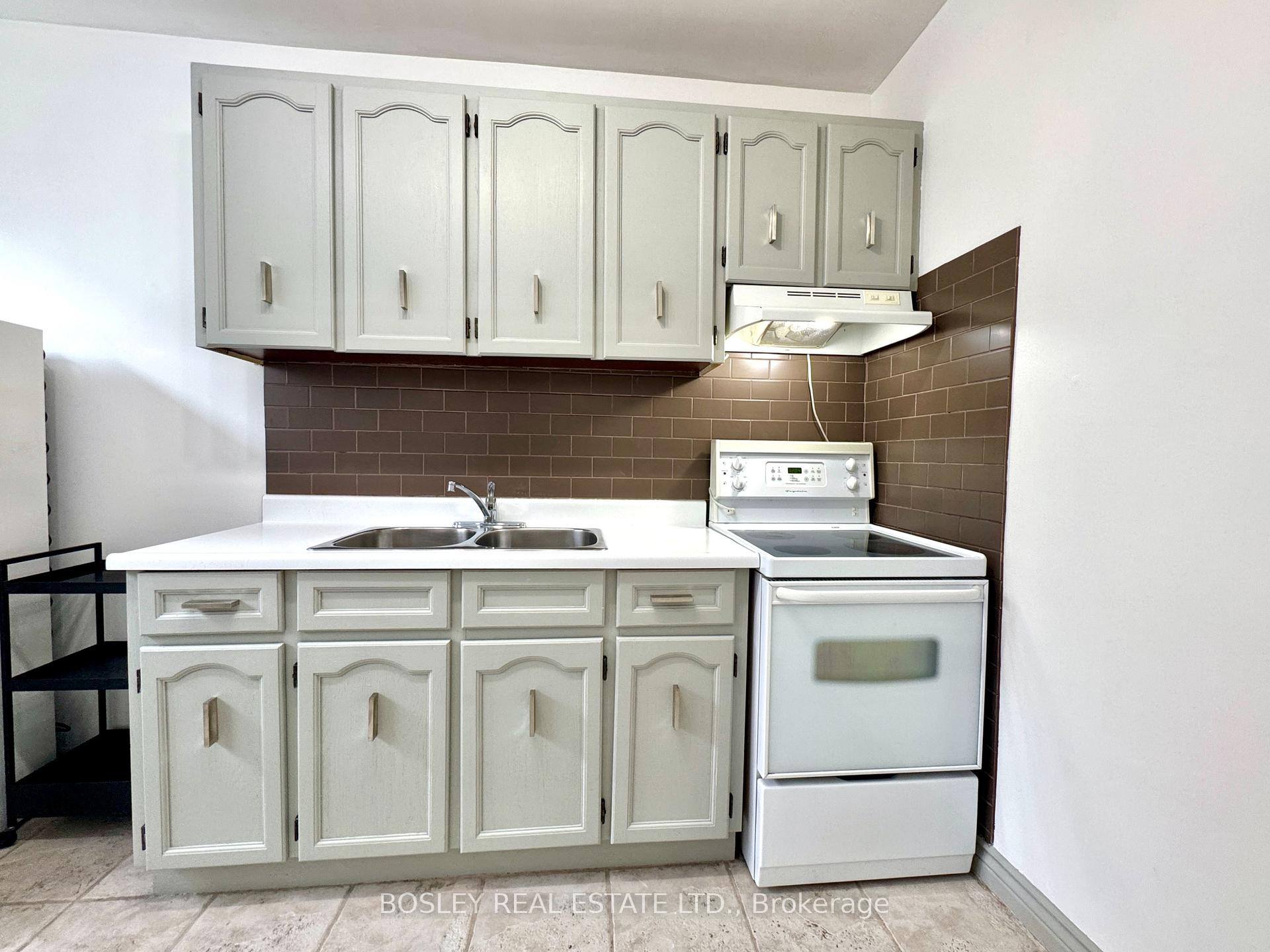 740 Eglinton Avenue W 108