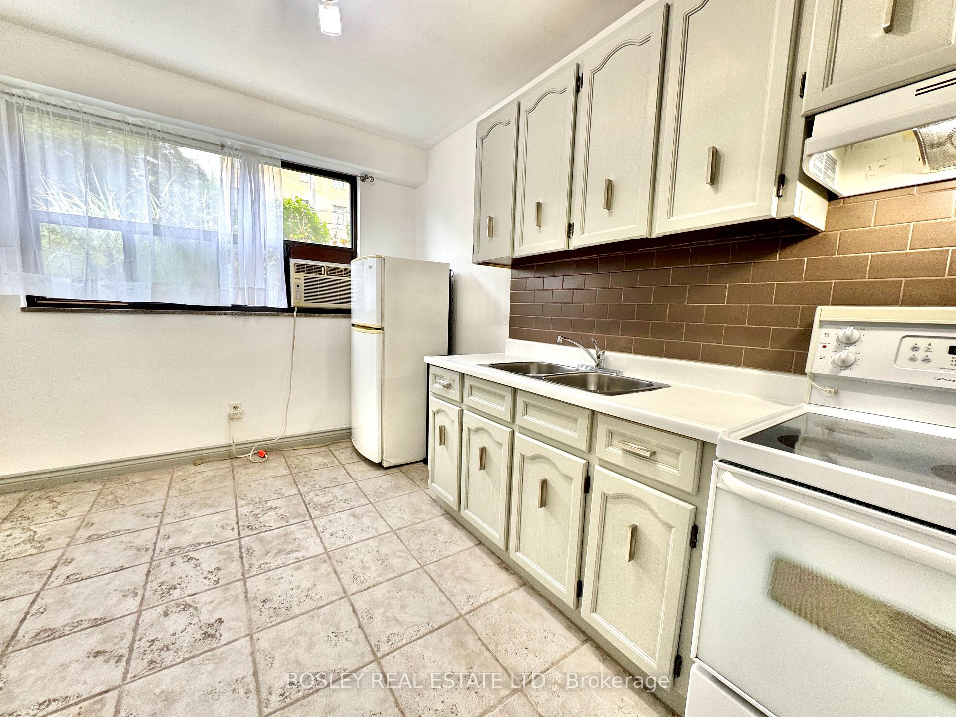 740 Eglinton Avenue W 108