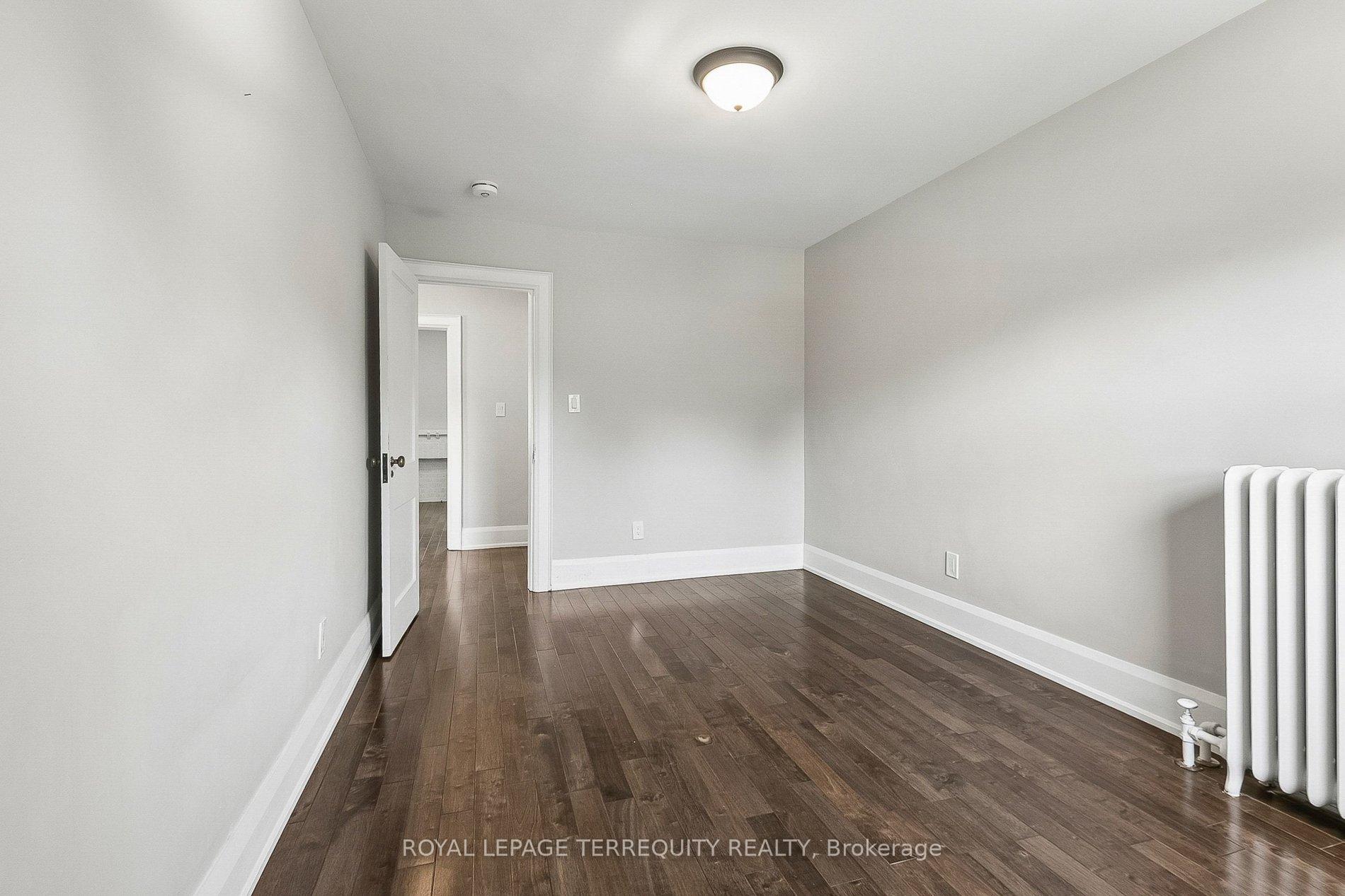 407 Annette Street, Toronto