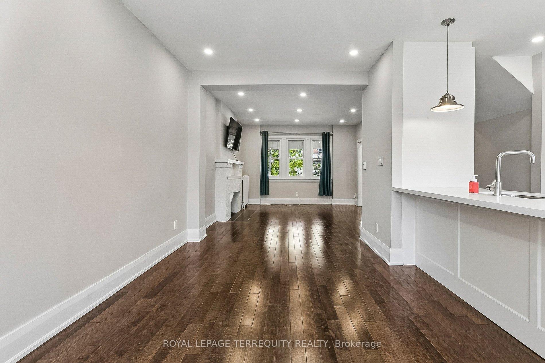 407 Annette Street, Toronto