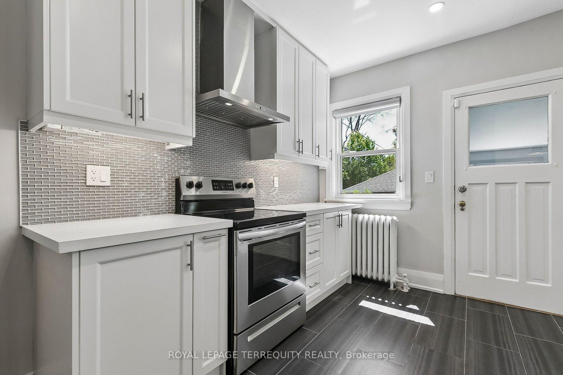 407 Annette Street, Toronto