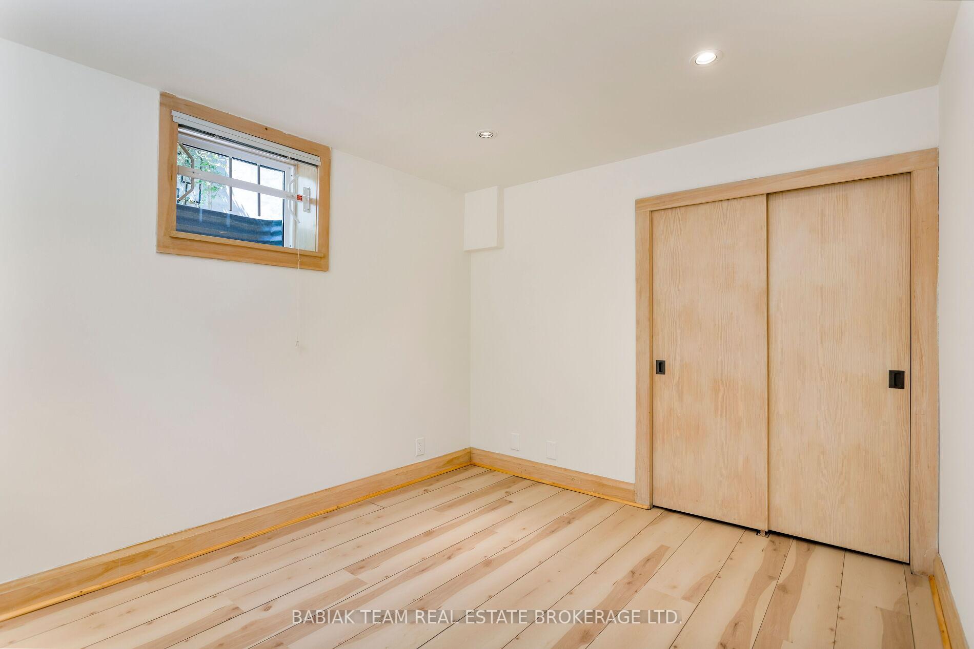 33 Halford Avenue, Toronto