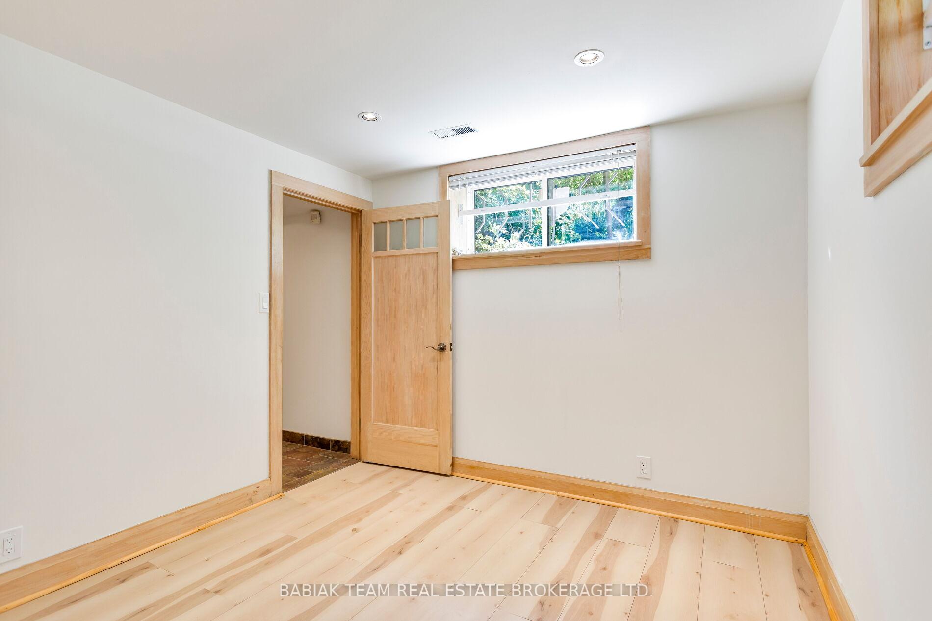 33 Halford Avenue, Toronto