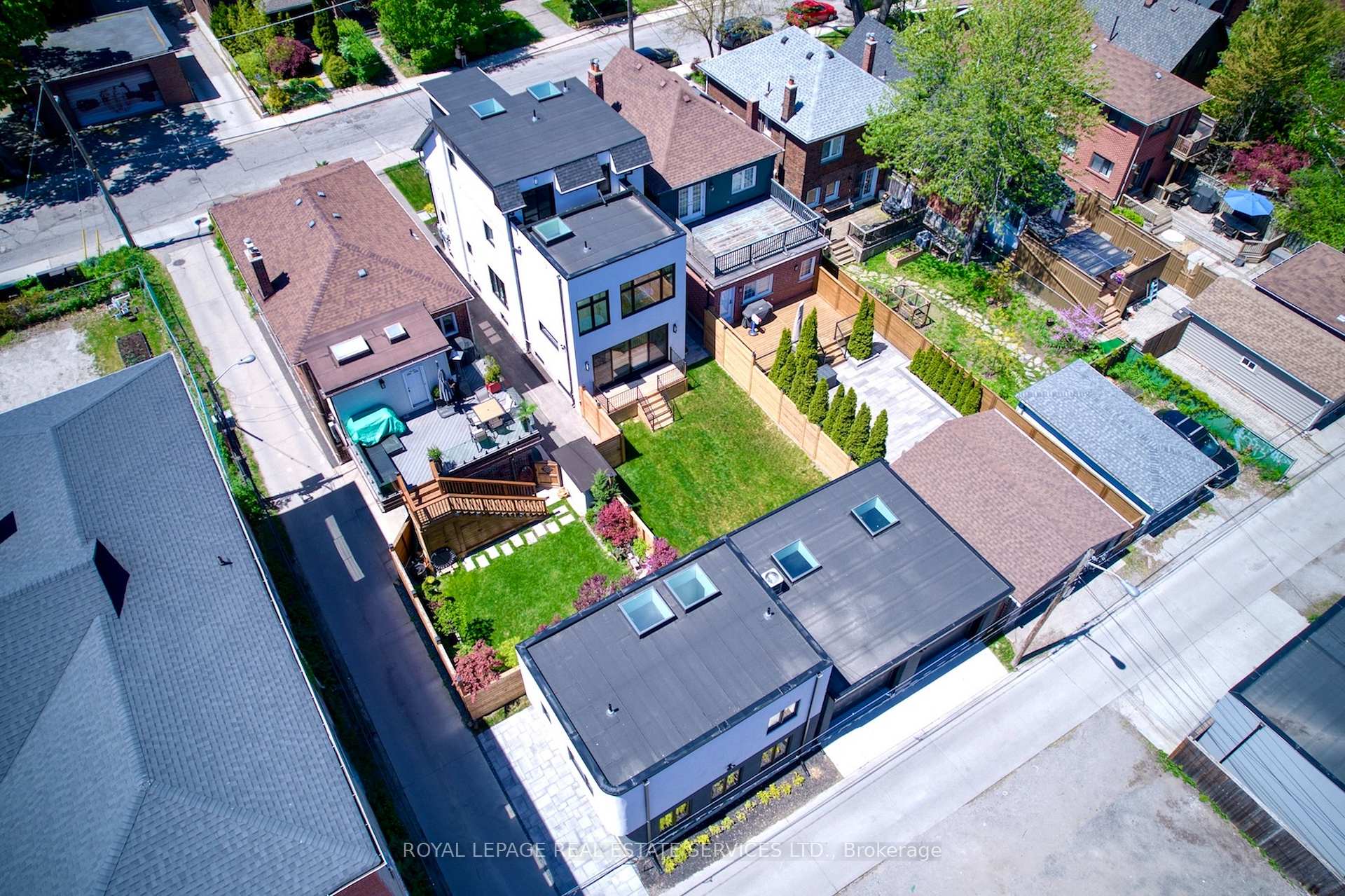 561 Durie Street, Toronto