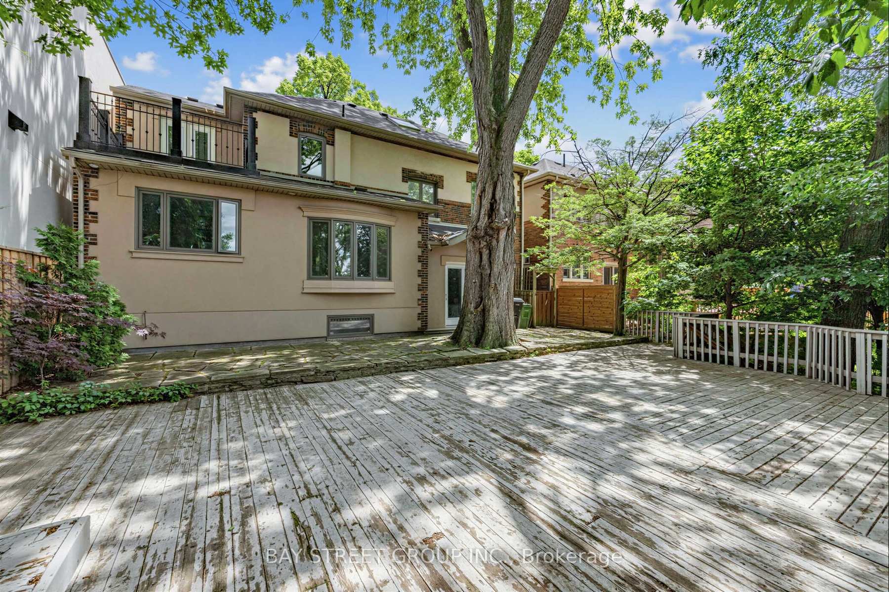 136 Humbercrest Boulevard