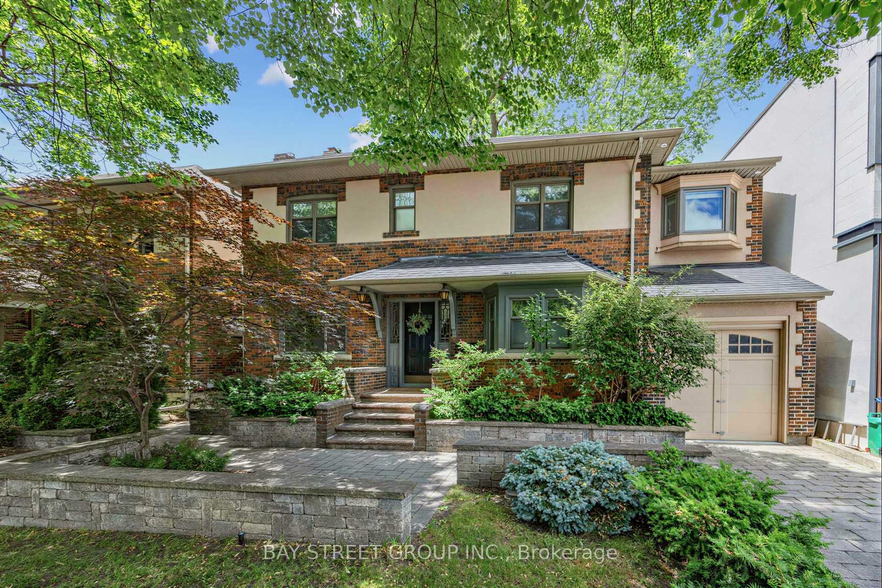 136 Humbercrest Boulevard