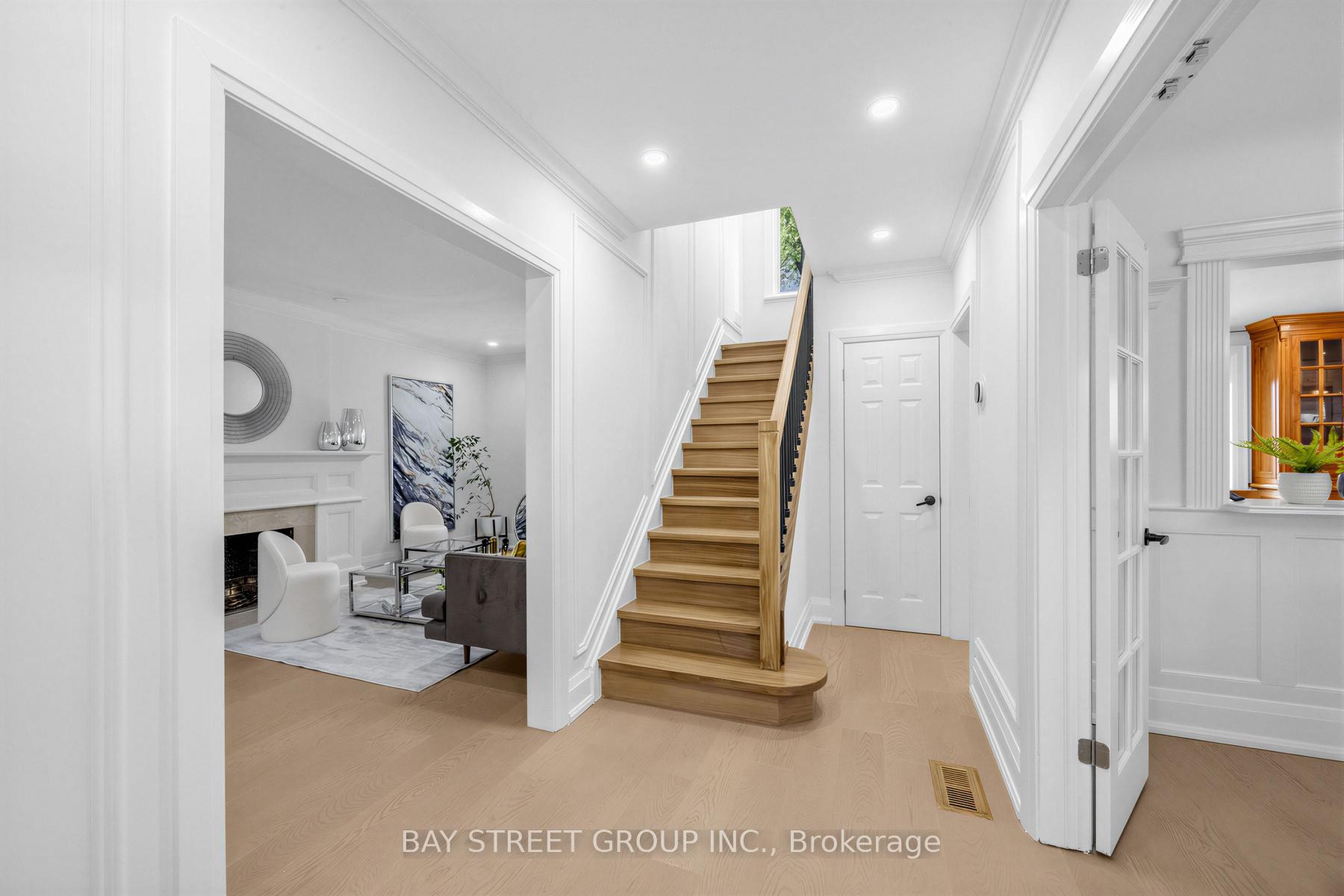 136 Humbercrest Boulevard