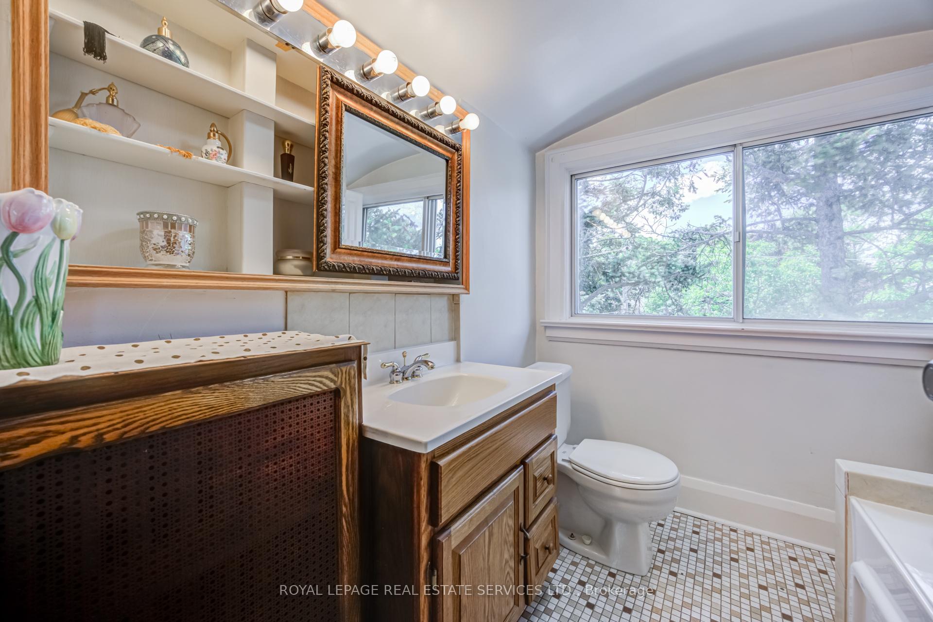 51 Halford Avenue, Toronto