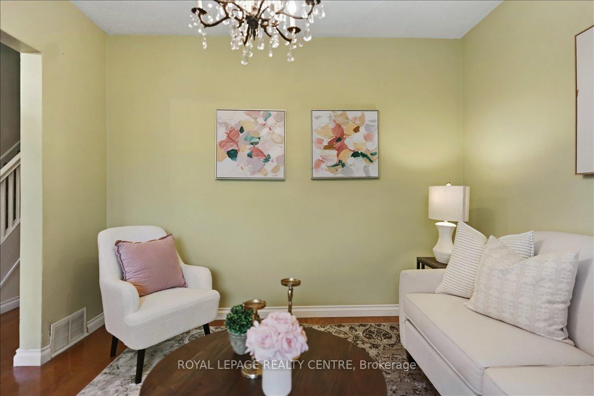 115 Priscilla Avenue, Toronto