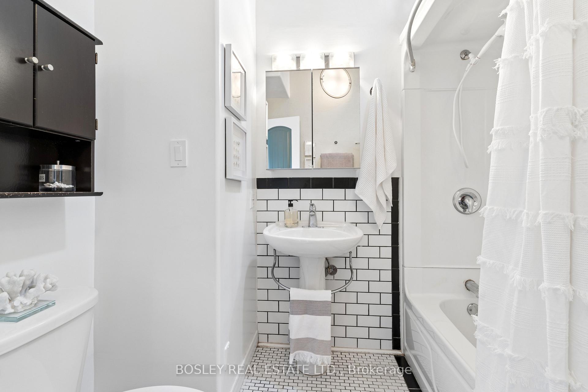 243 Macdonell Avenue 6, Toronto Unit: 6