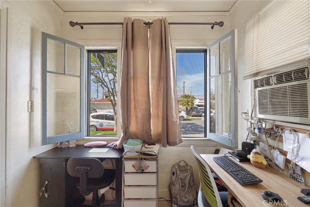1222 E 57th Street
