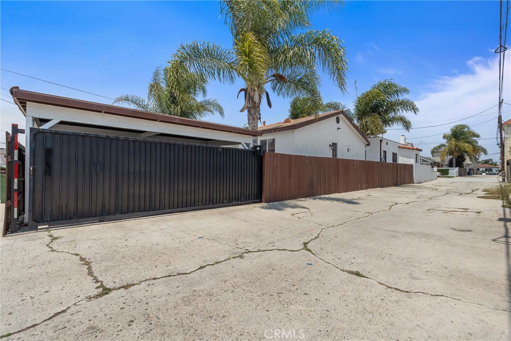 623 W 18th Street