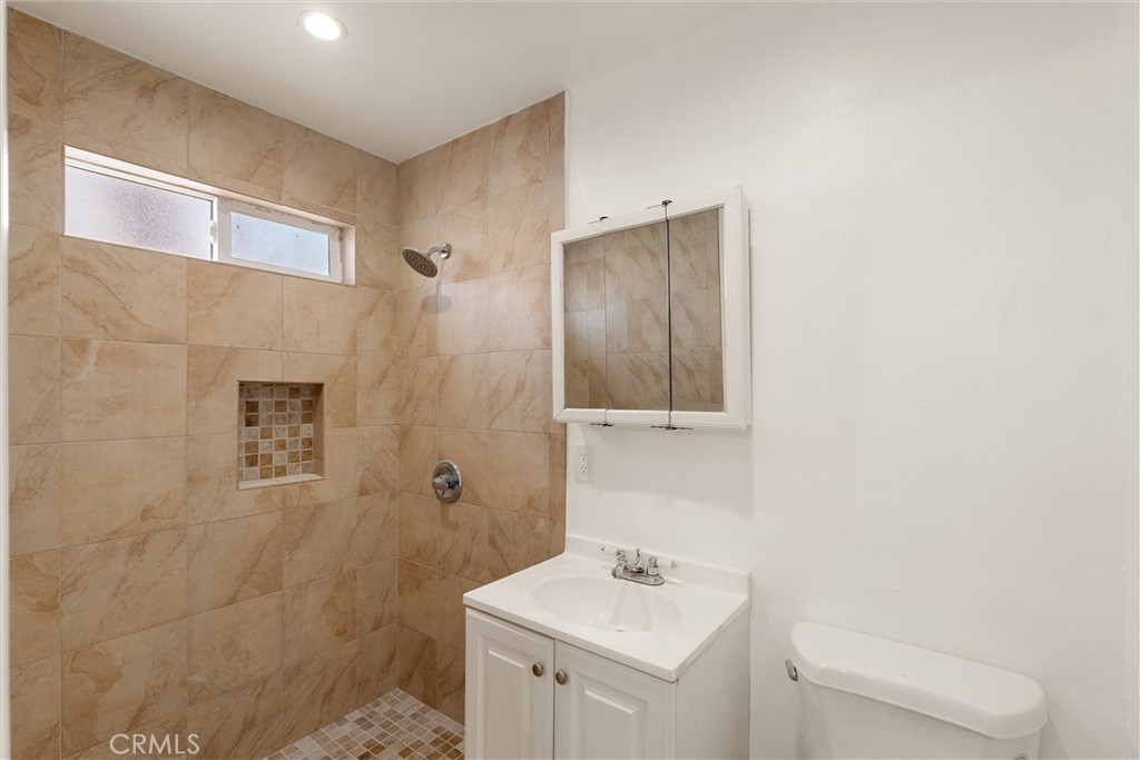 623 W 18th Street