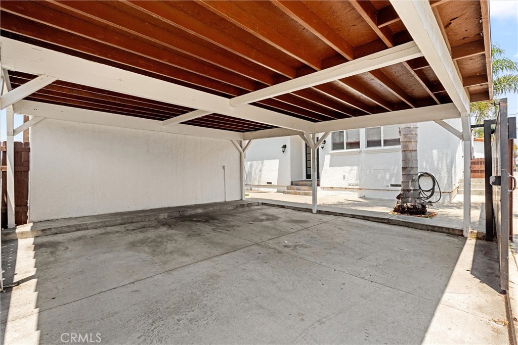 623 W 18th Street