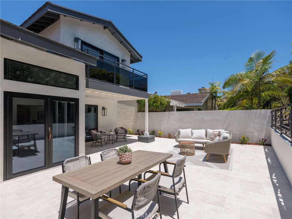 24 White Water Drive