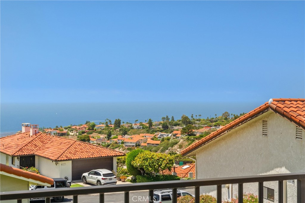25 Ocean Crest Court
