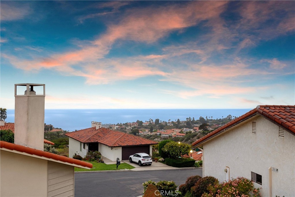 25 Ocean Crest Court