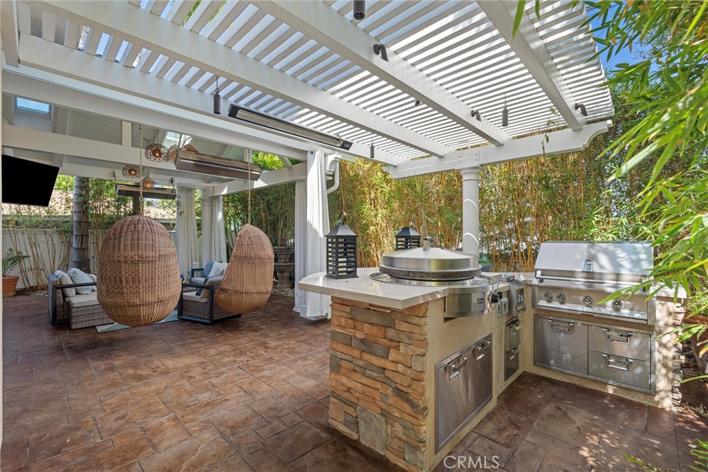 2000 Walnut Avenue