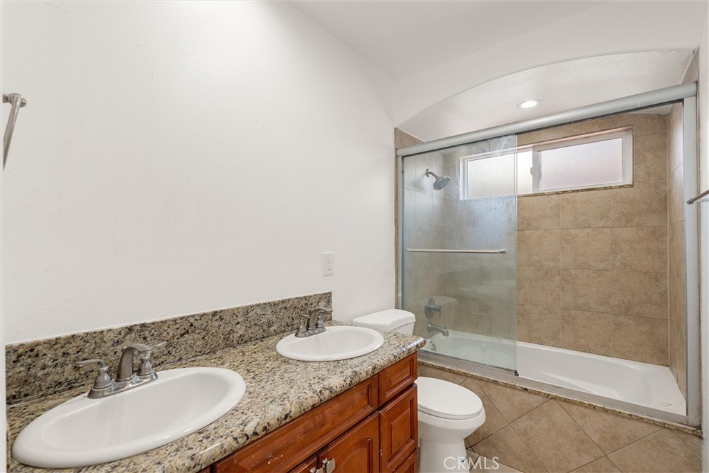 623 W 18th Street