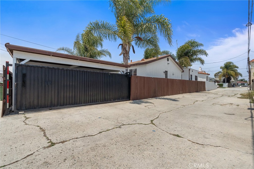 623 W 18th Street